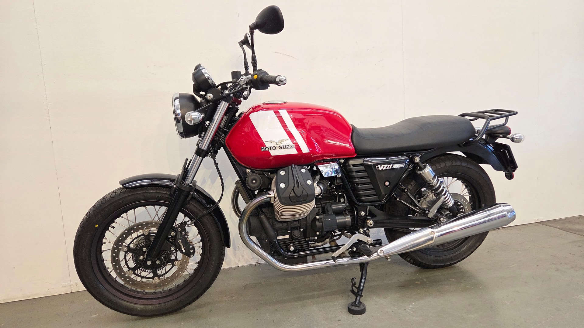 MOTO GUZZI V7 II Special 750 ABS-image-3