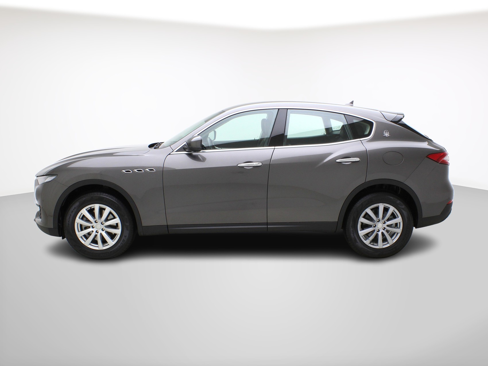 MASERATI Levante 3.0 V6 D-showroom-element-2