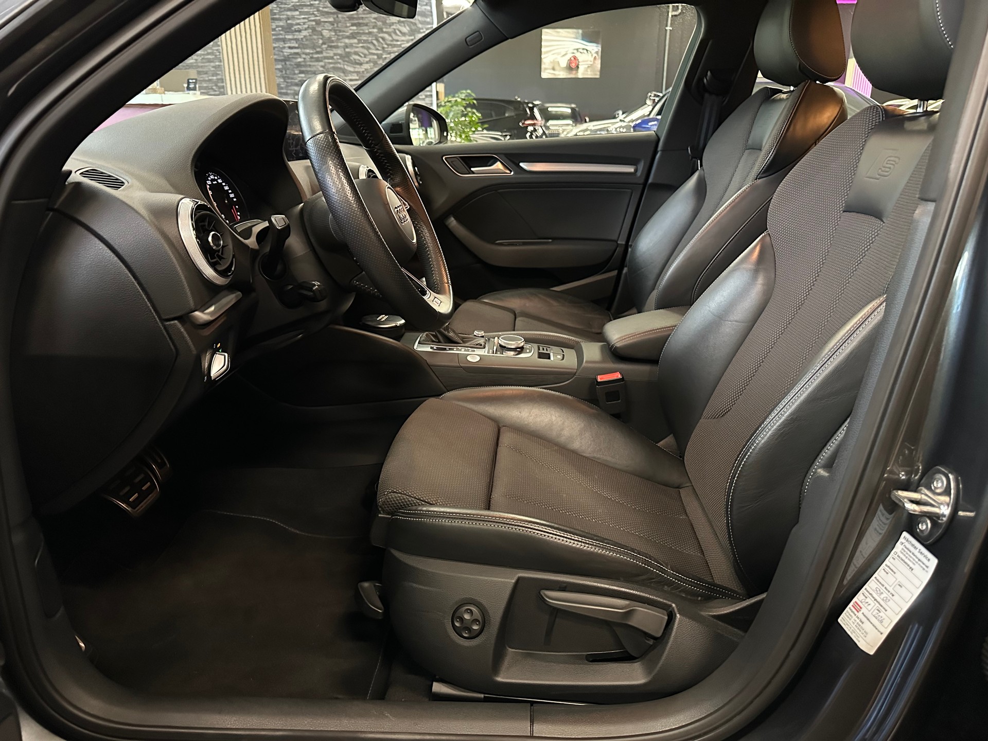AUDI A3 Sportback 1.5 TFSI S-tronic Sport-image-11