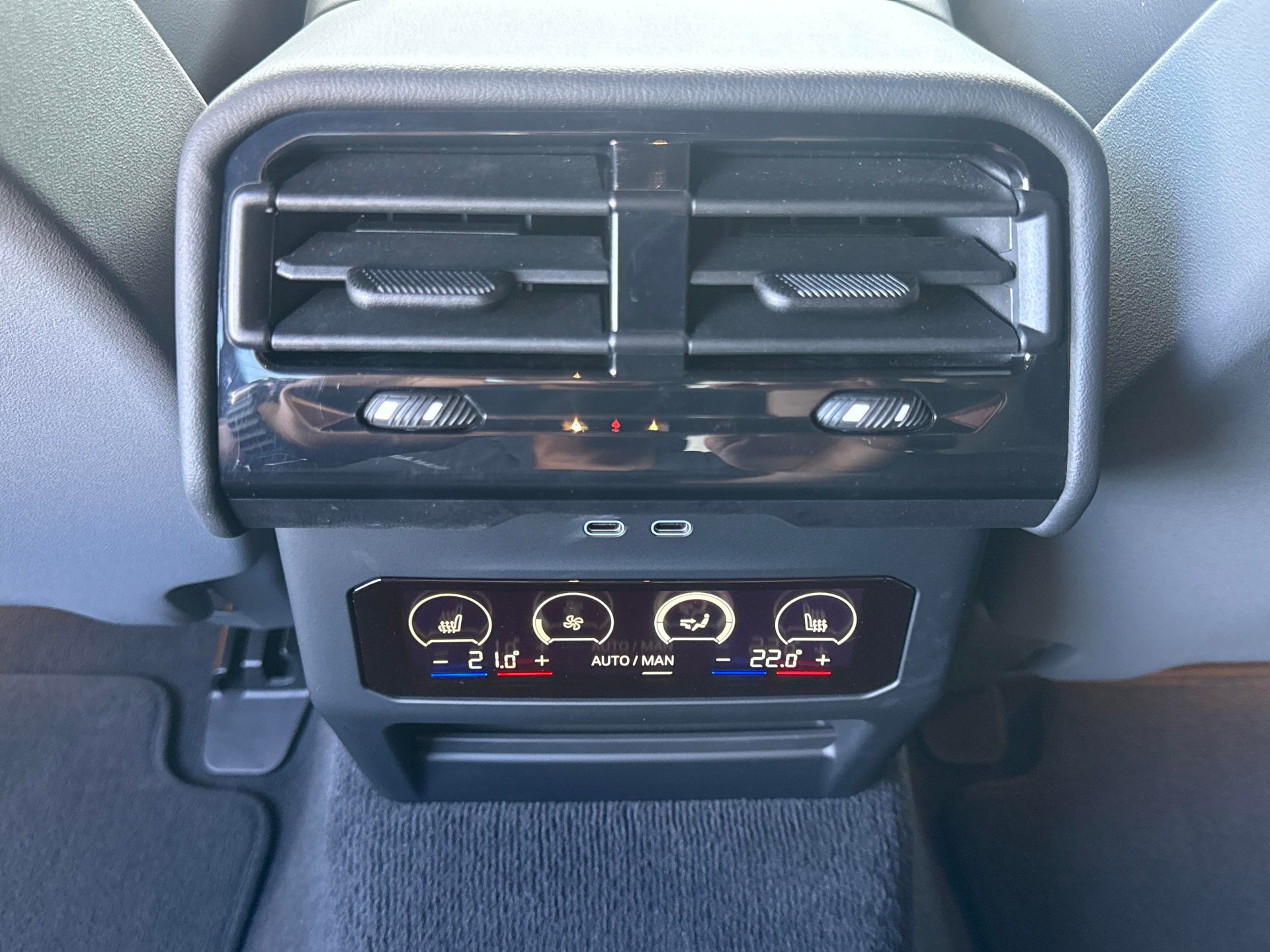 BMW i5 M60 xDrive M Sport Pro-image-17
