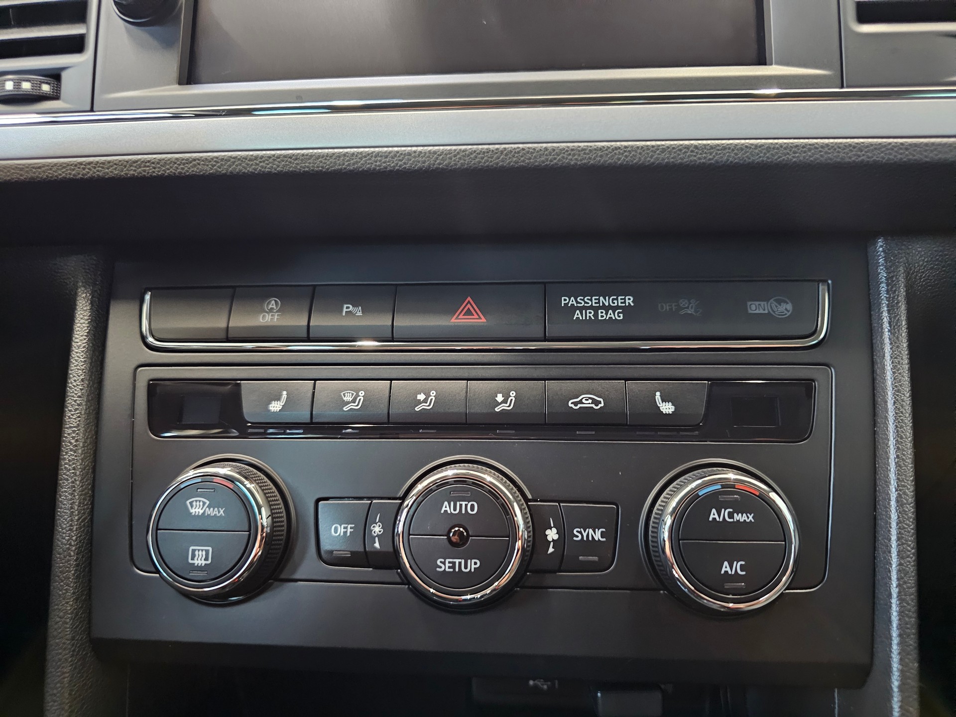 SEAT Leon 1.0 Ecomotive TSI Style DSG-image-19