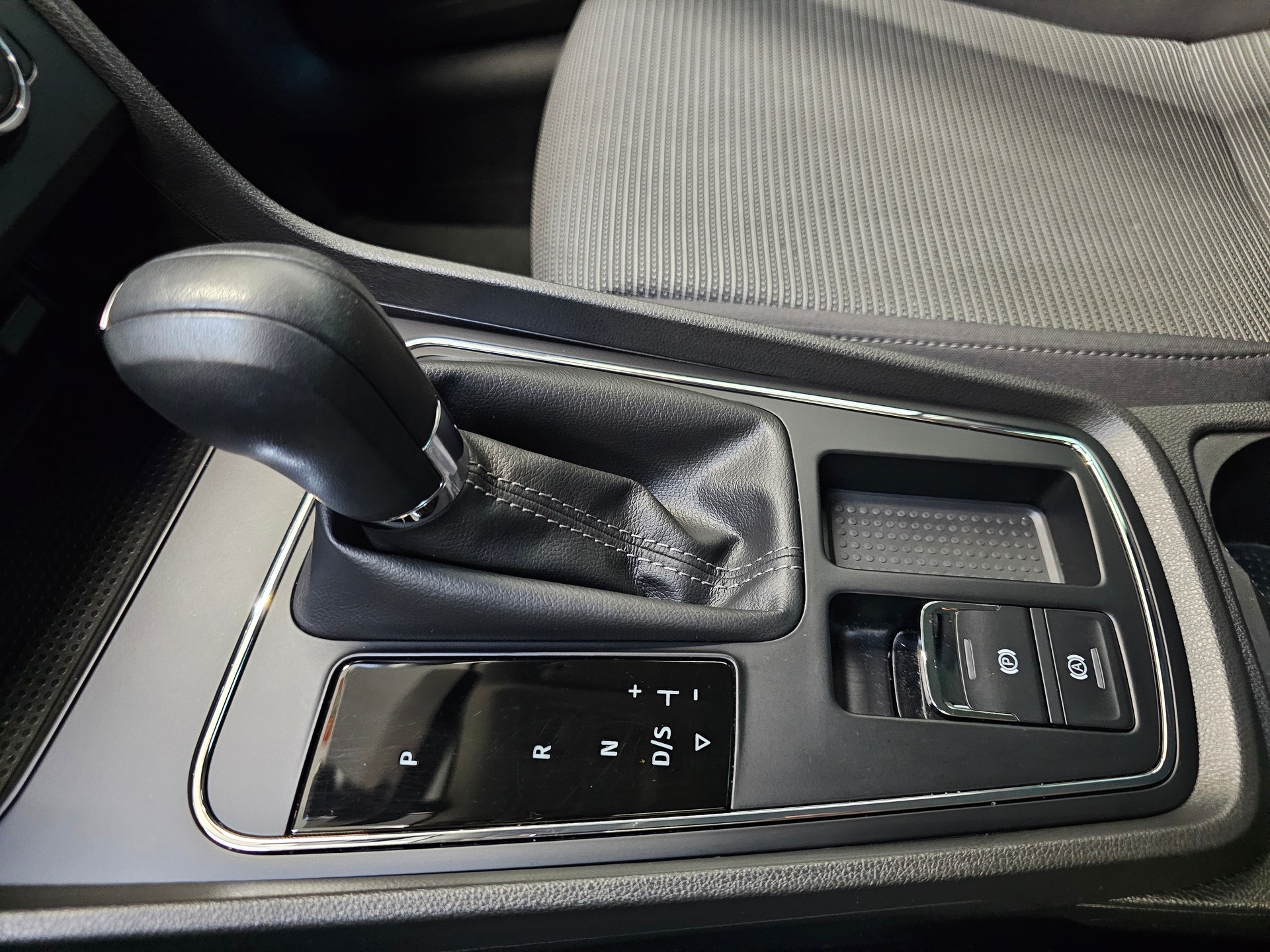 SEAT Leon 1.0 Ecomotive TSI Style DSG-image-21