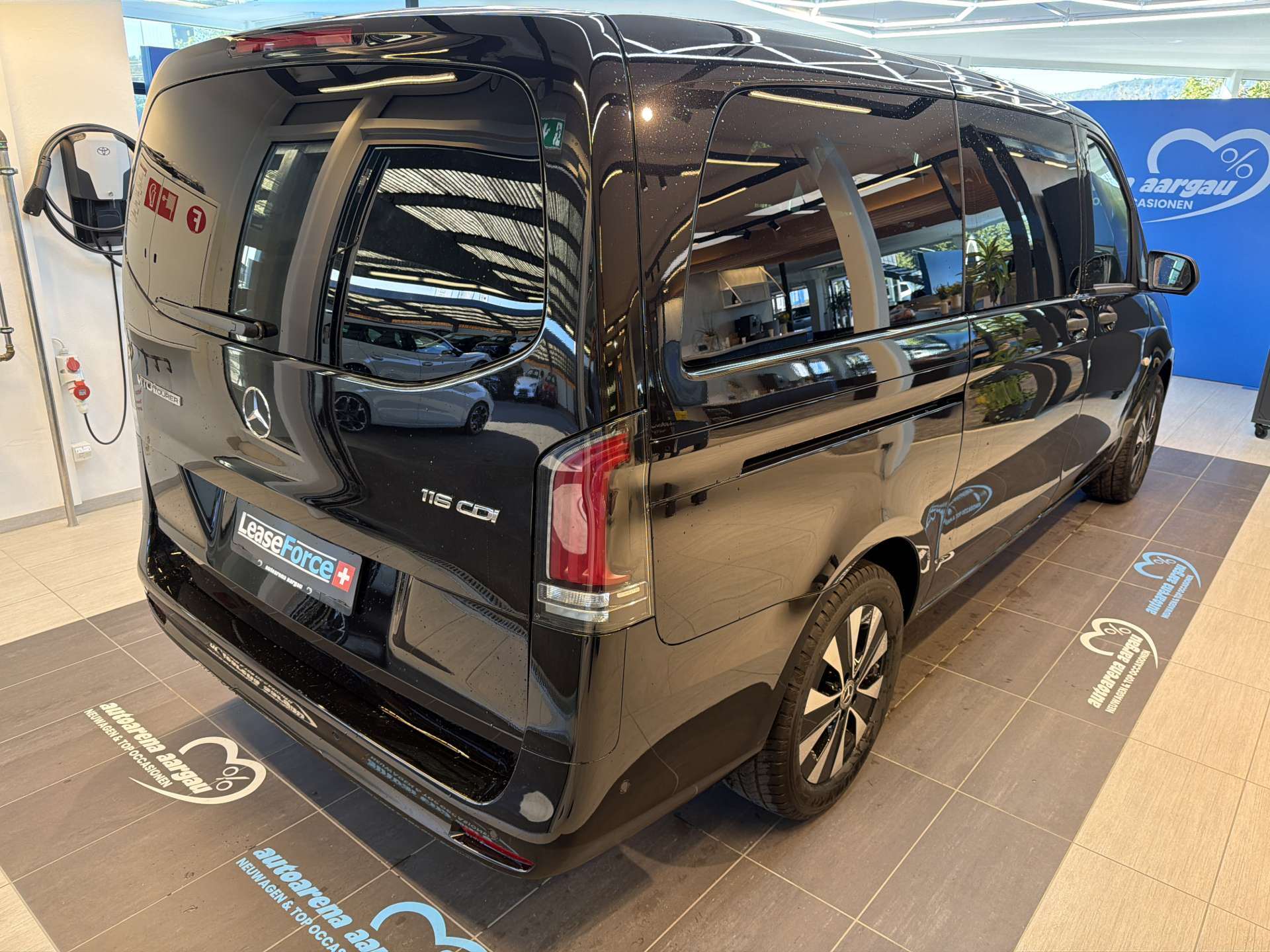 MERCEDES-BENZ Vito 116 CDi 9-Plätzer Lang Select Tourer G-Tr. Automat-showroom-element-2