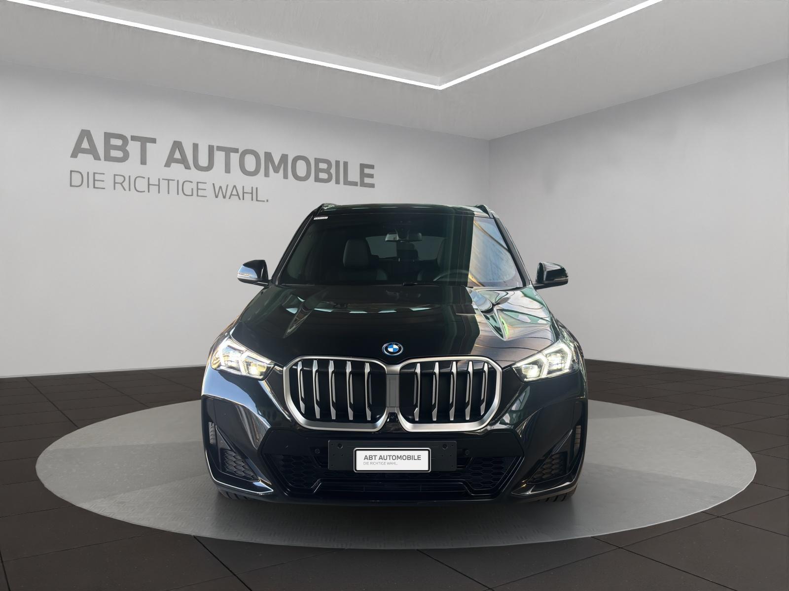 BMW X1 U11 30e xDrive paddles-showroom-element-1