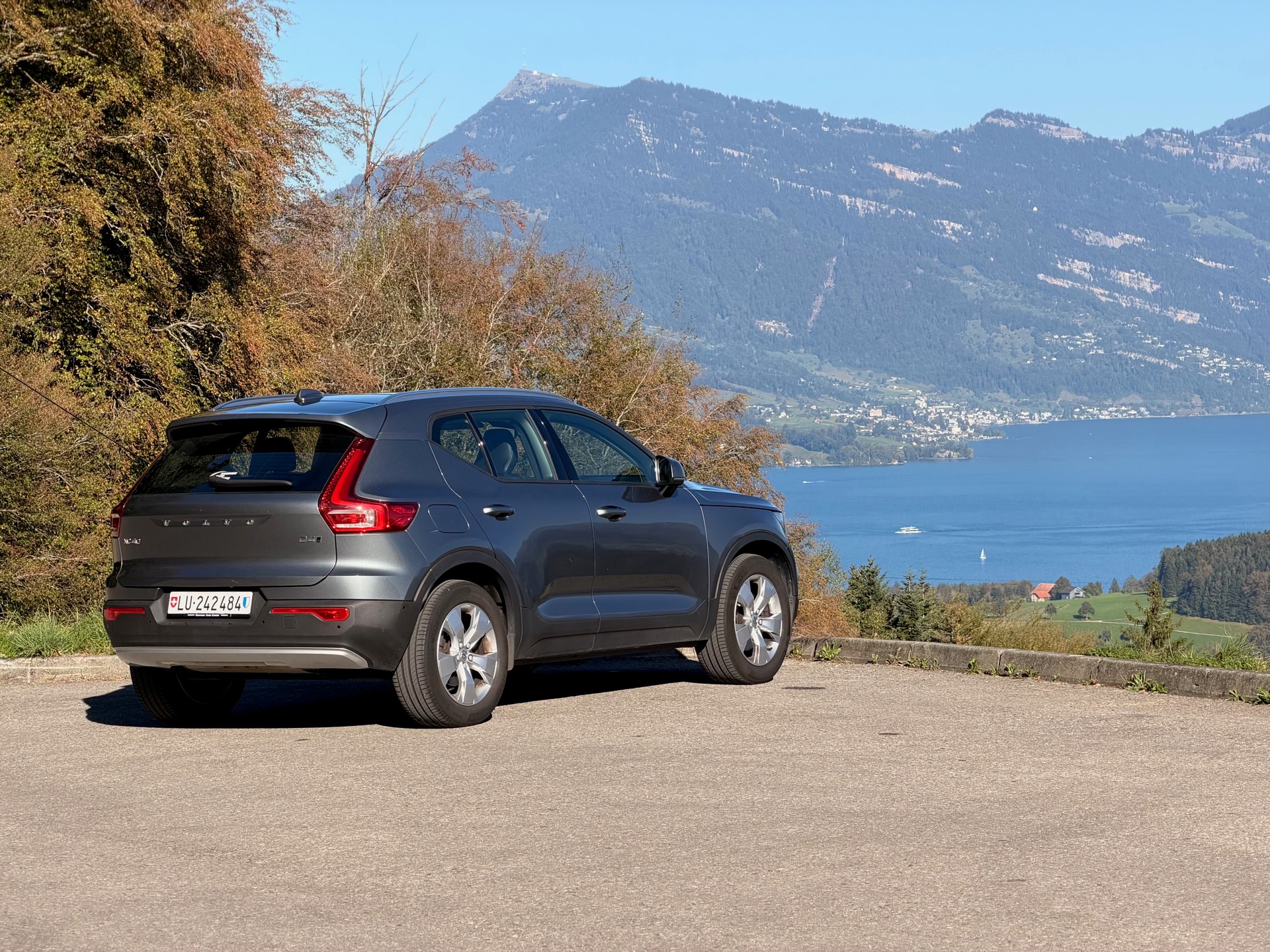 VOLVO 2.0 D4 Momentum AWD