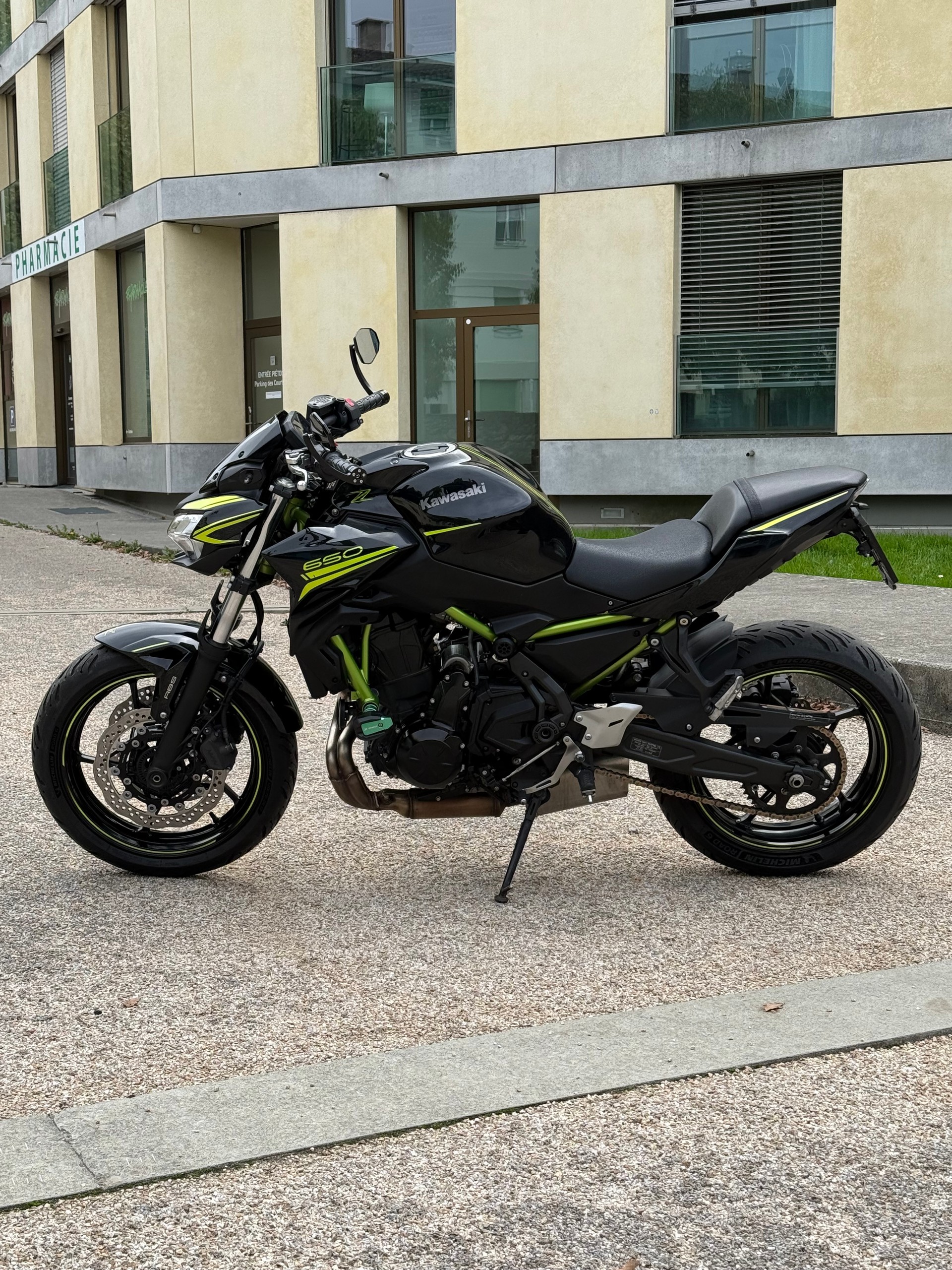 KAWASAKI Z 650-image-7