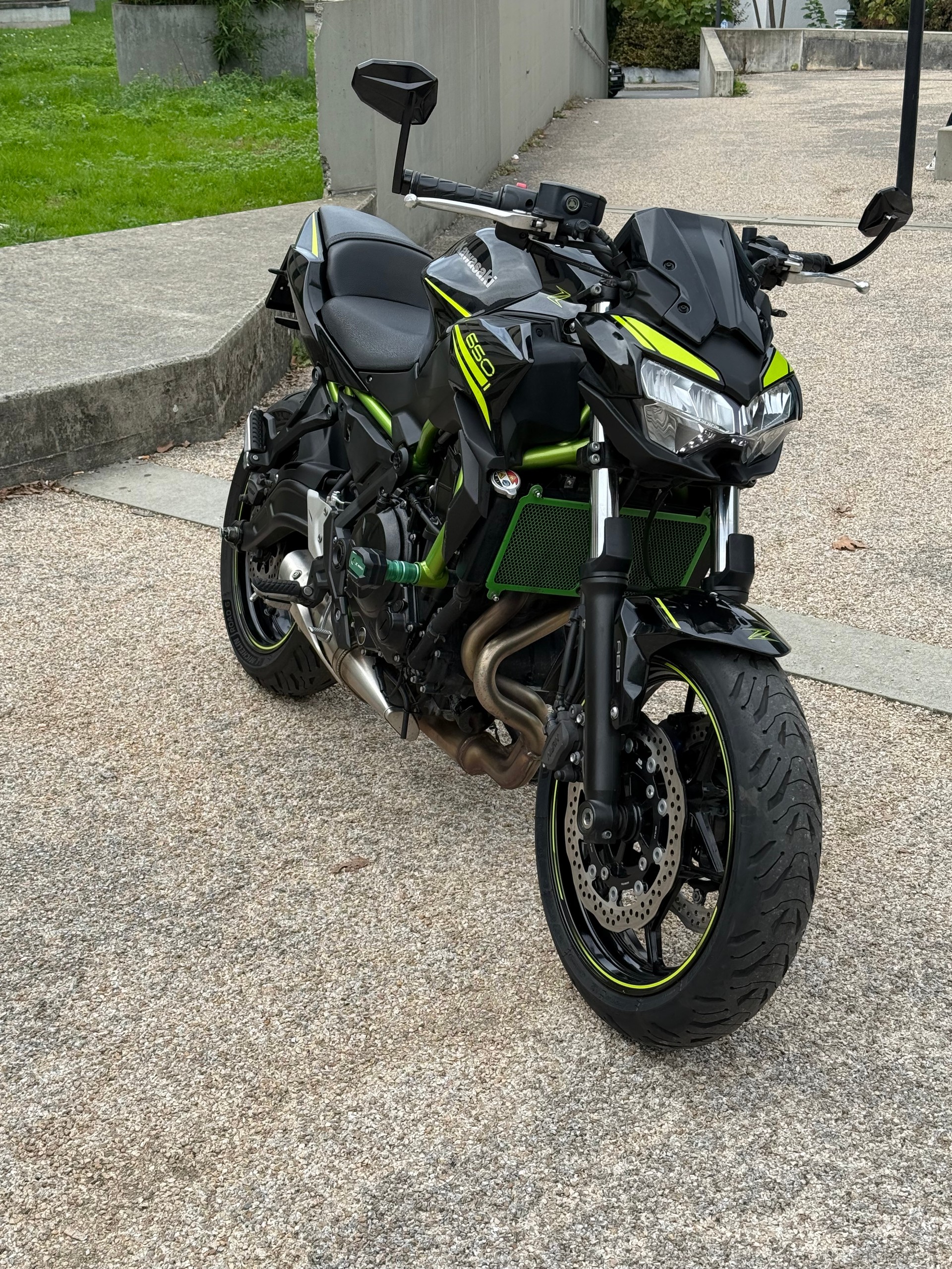 KAWASAKI Z 650-image-2