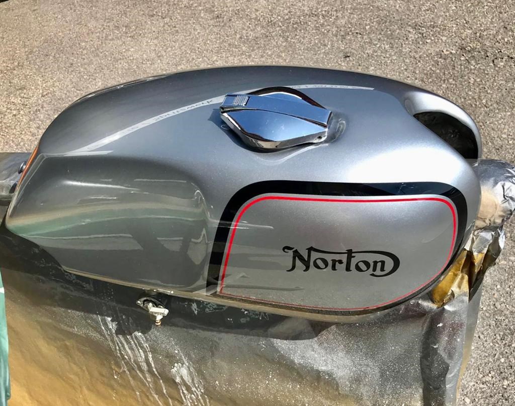 NORTON 850 Commando-image-2
