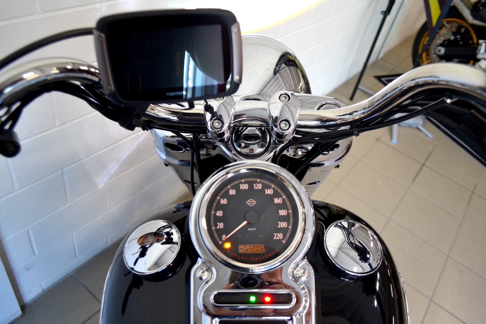 HARLEY-DAVIDSON FLD Dyna Switchback ABS-image-5