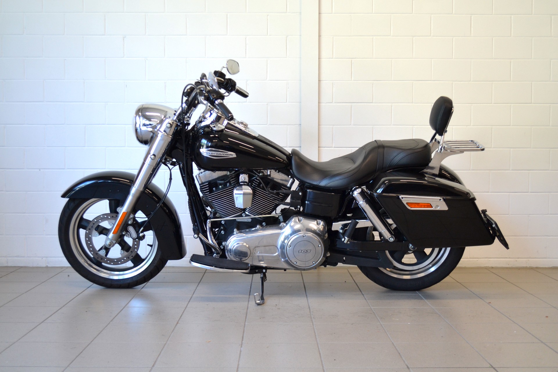 HARLEY-DAVIDSON FLD Dyna Switchback ABS-image-3