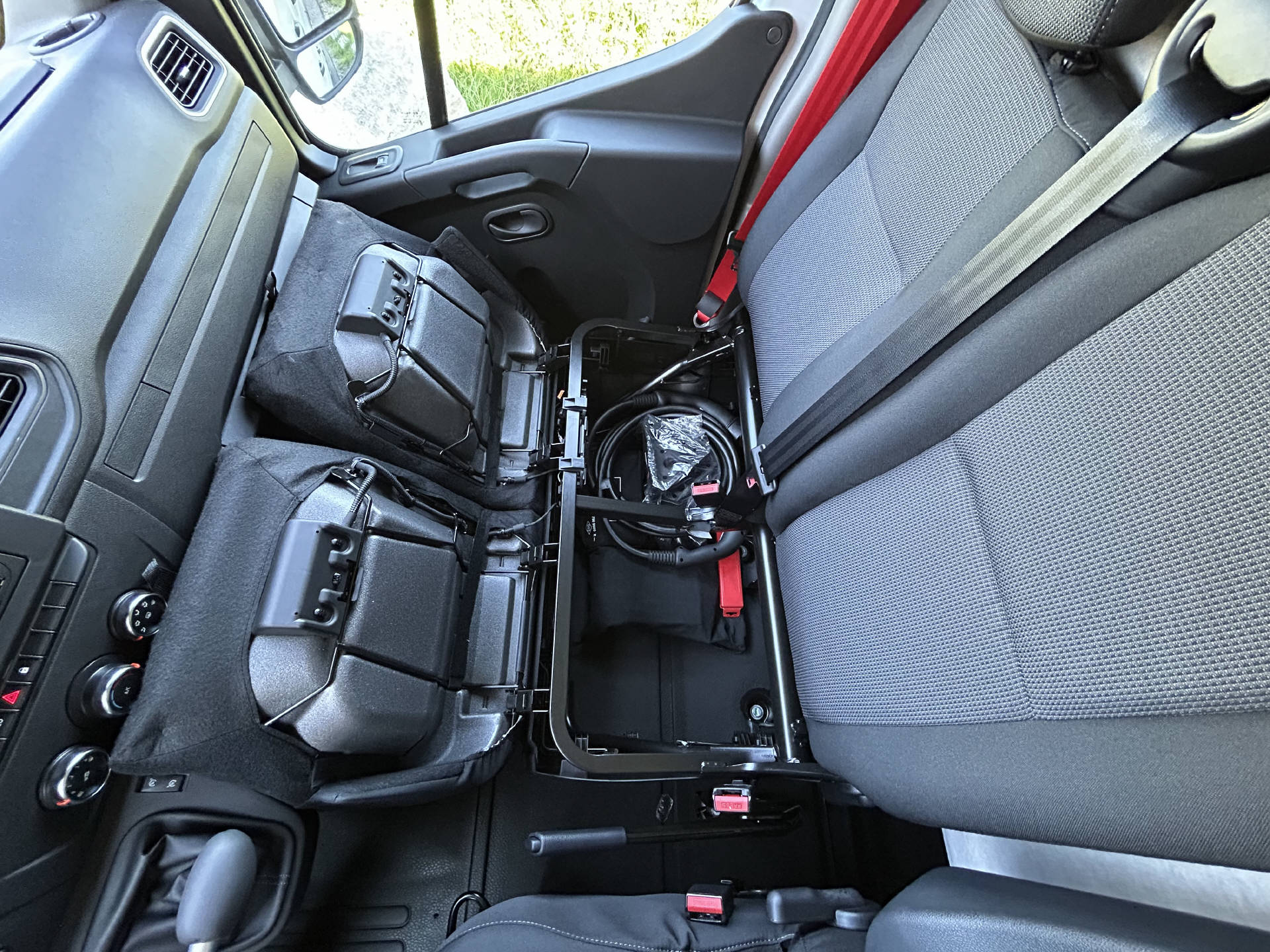 RENAULT Master E-Tech 3.5t EV 52kWh L2H2-image-10