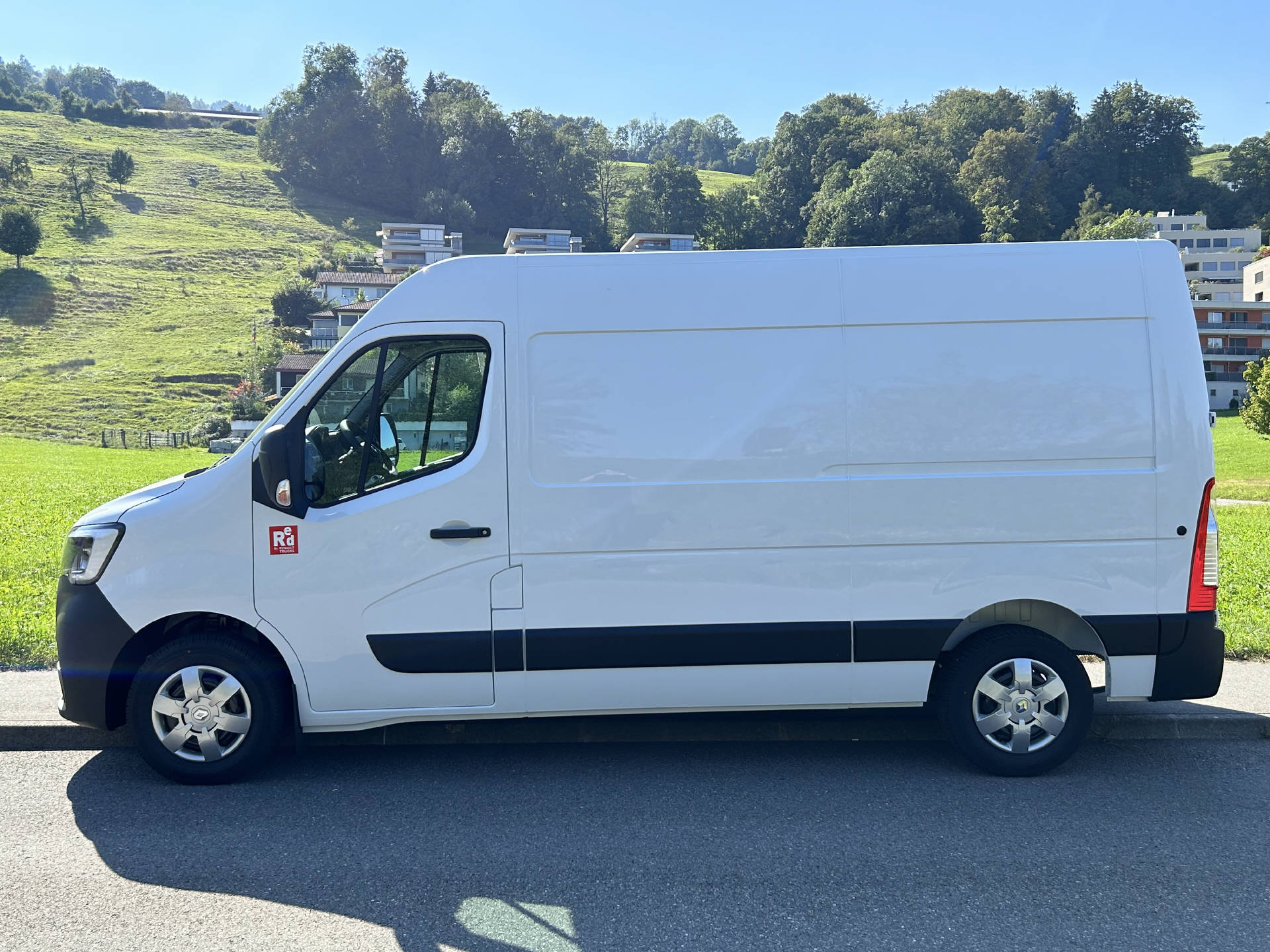 RENAULT Master E-Tech 3.5t EV 52kWh L2H2-image-4