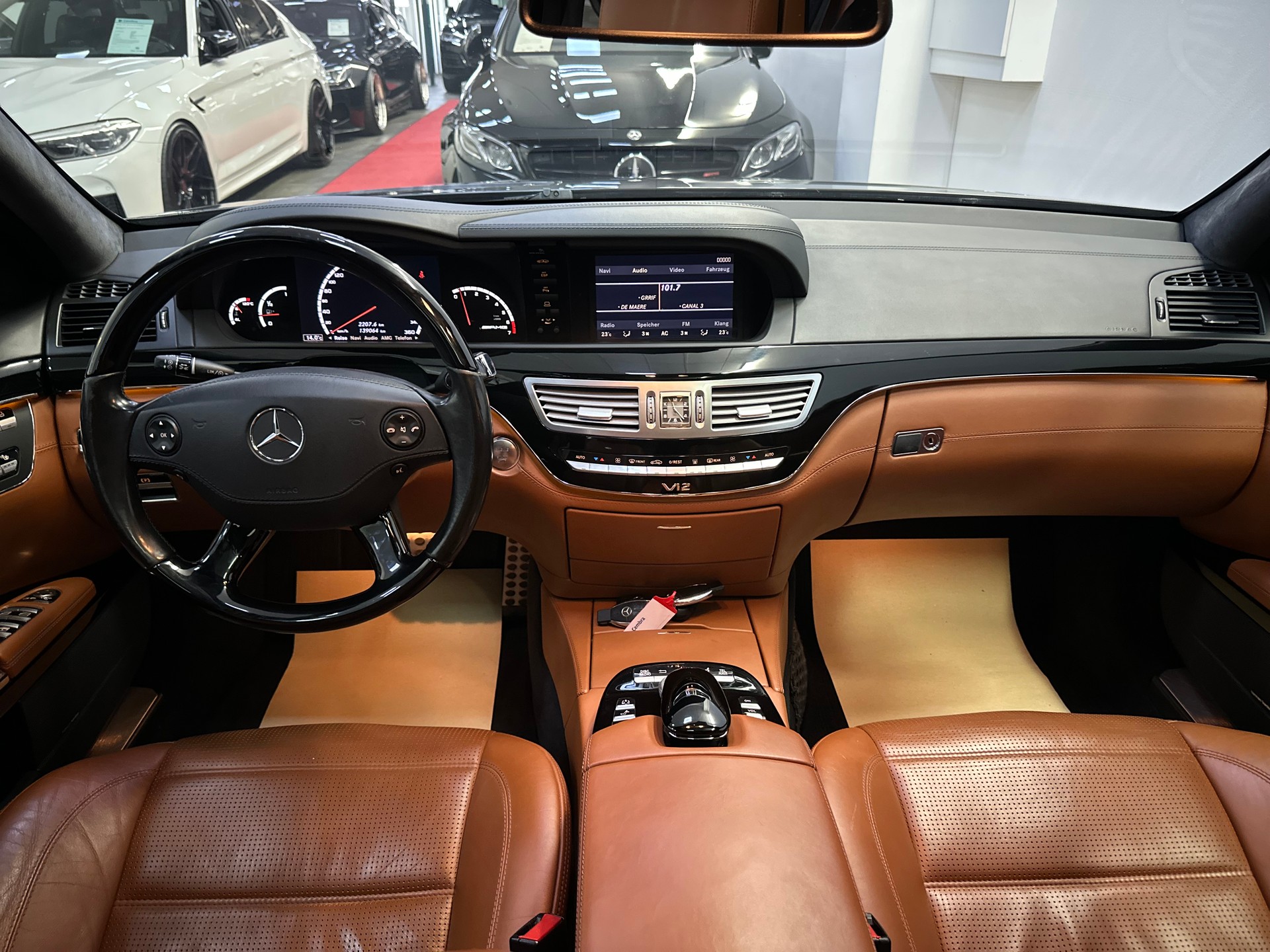 MERCEDES-BENZ S 65 AMG L Automatic-image-13