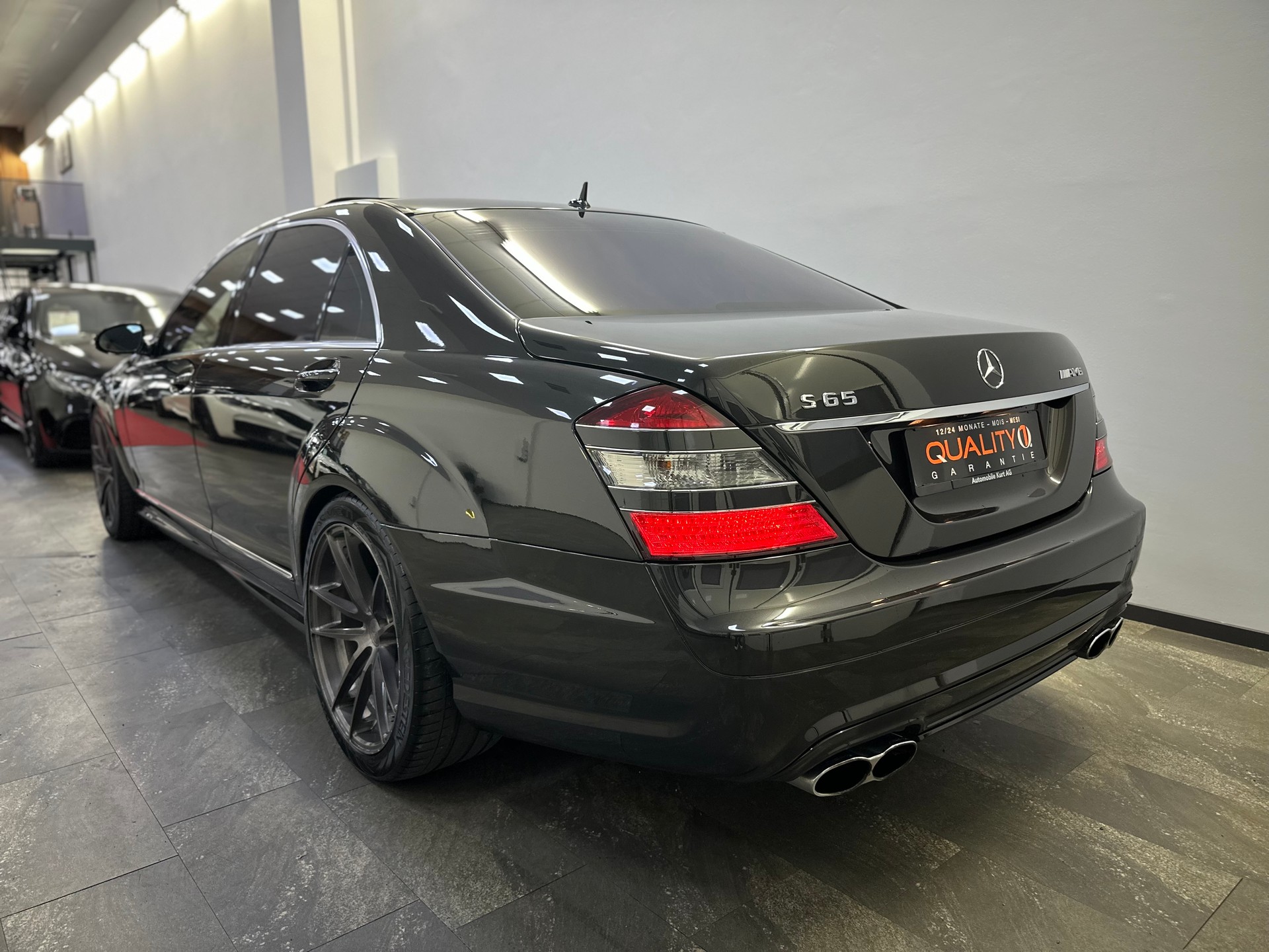 MERCEDES-BENZ S 65 AMG L Automatic-showroom-element-3