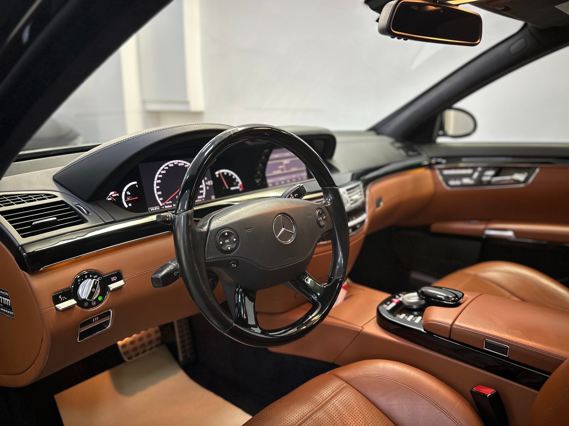 MERCEDES-BENZ S 65 AMG L Automatic-image-10