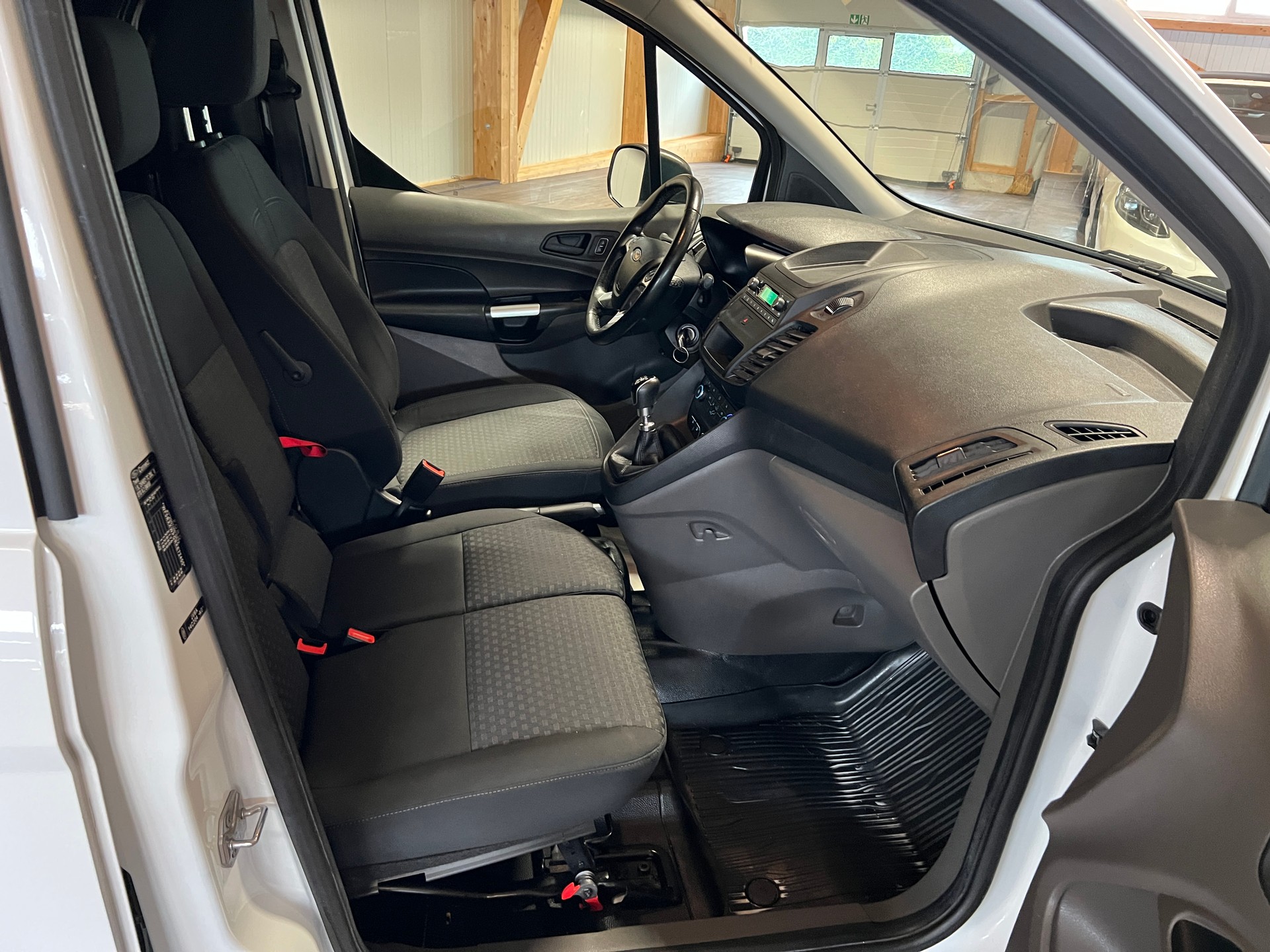 FORD Transit Connect Van T200 1.5 Eco Blue Trend-image-10