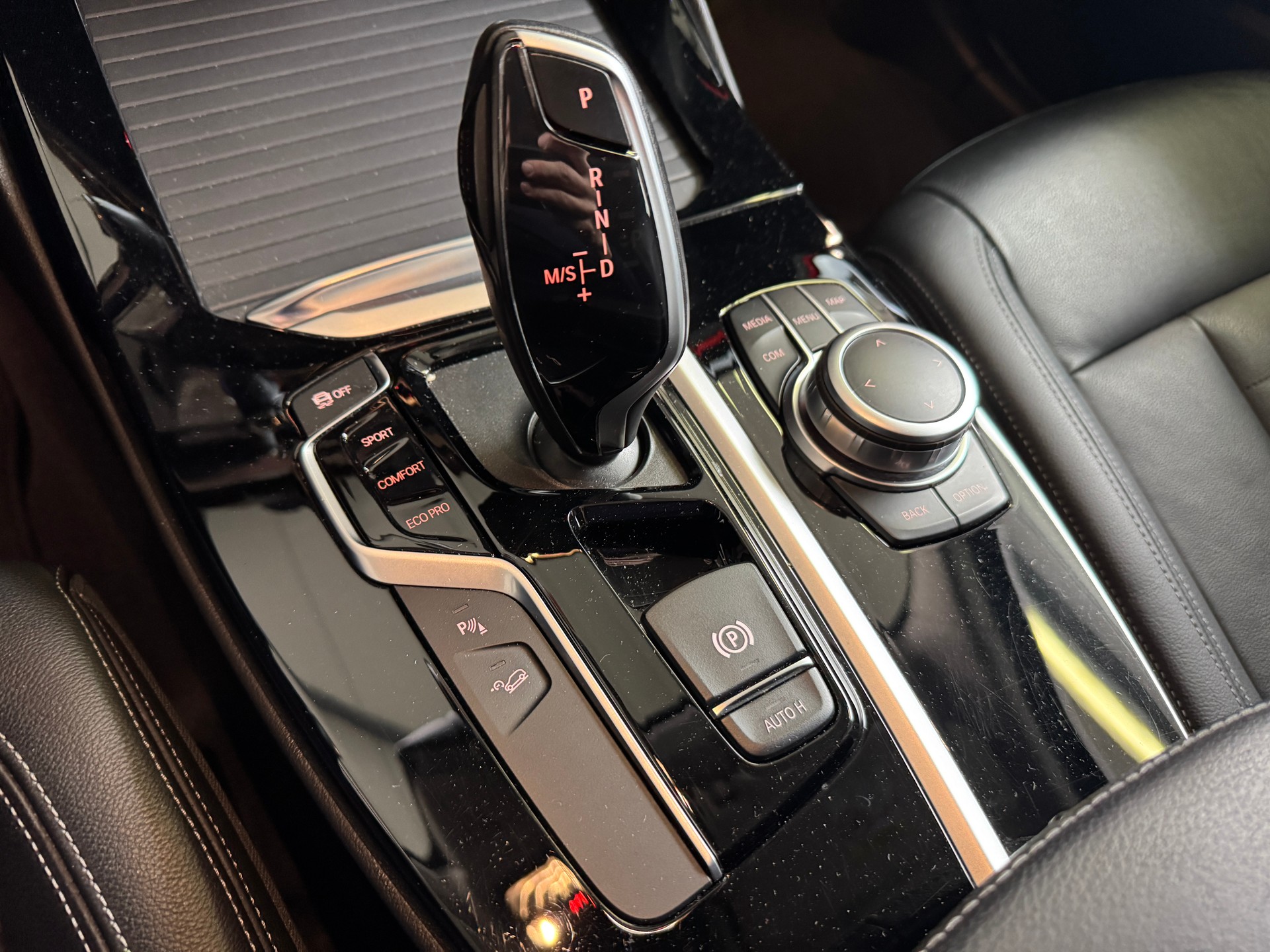 BMW X3 xDrive 48V 20d Luxury Line Steptronic-image-13