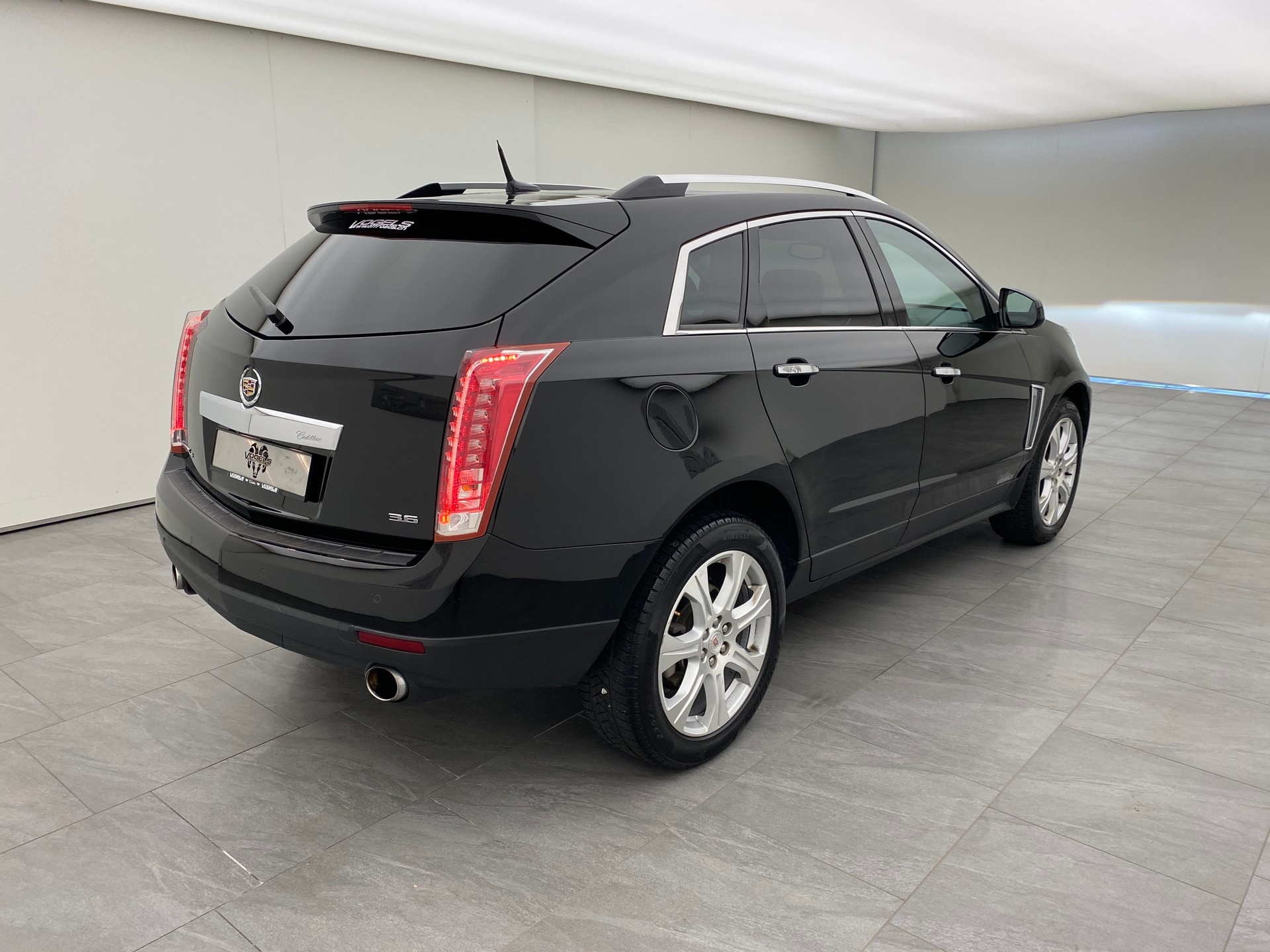 CADILLAC SRX 3.6 V6 AWD-showroom-element-3