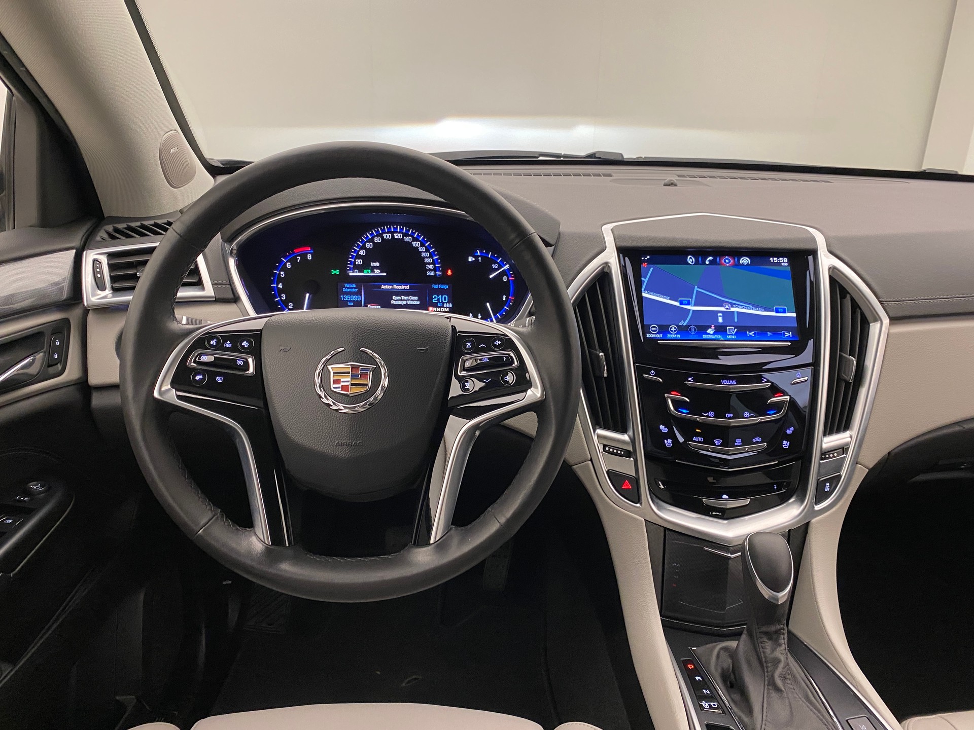 CADILLAC SRX 3.6 V6 AWD-image-8