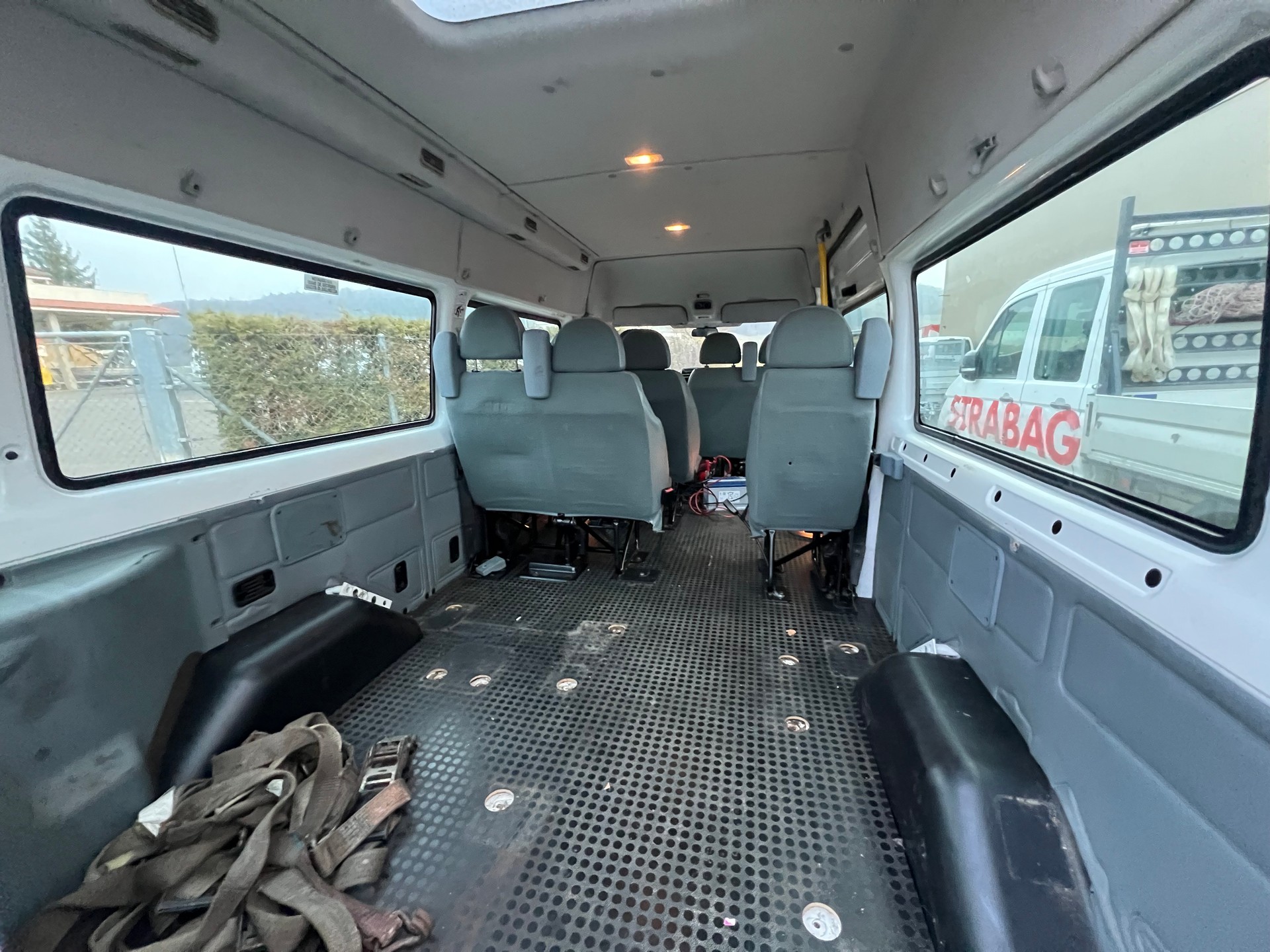 FORD Transit 2.4 TDCi Bus M2 350L Trend 14Pl.-image-12
