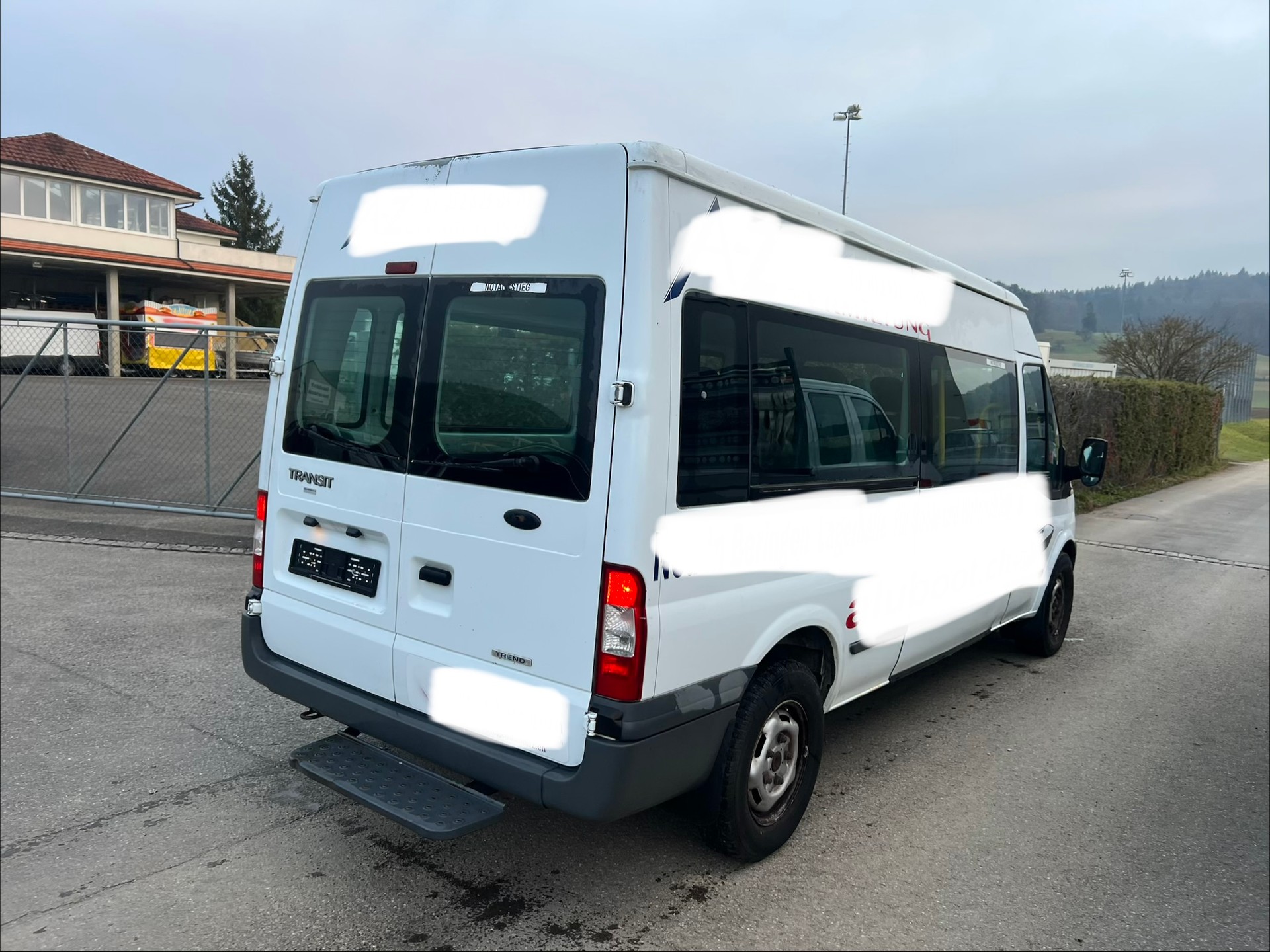 FORD Transit 2.4 TDCi Bus M2 350L Trend 14Pl.-image-5