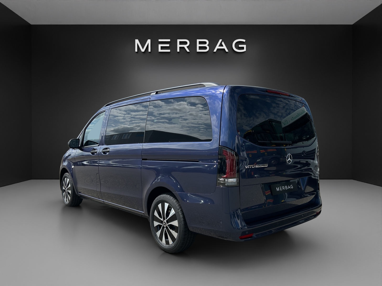 MERCEDES-BENZ Vito 119 CDI Lang Tourer 9G-Tronic 4M Pro-image-3