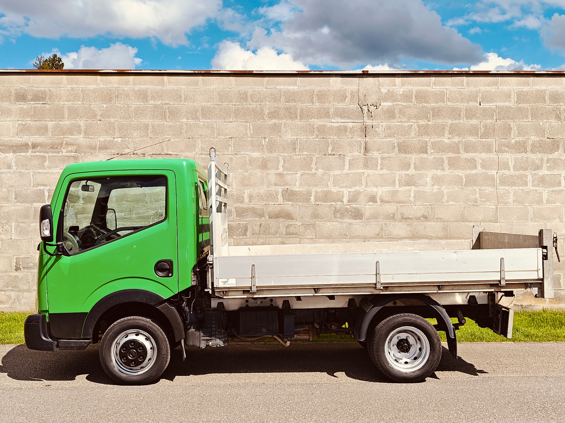 NISSAN NT 400 FABA Dreiseitenkipper - Nutzlast 1240kg - AHK 3.5T - MFK 20.05.2026-image-12