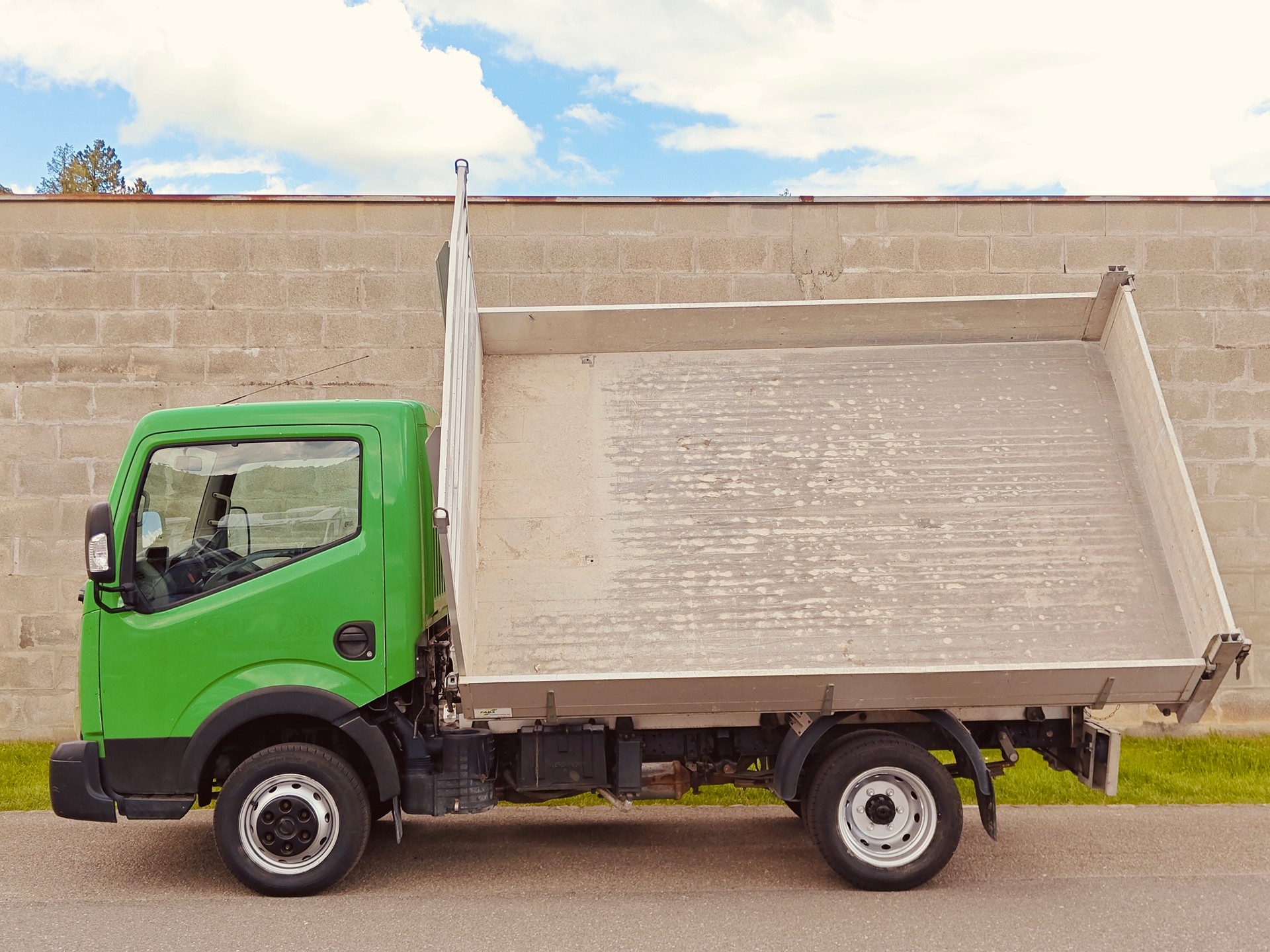 NISSAN NT 400 FABA Dreiseitenkipper - Nutzlast 1240kg - AHK 3.5T - MFK 20.05.2026-image-11