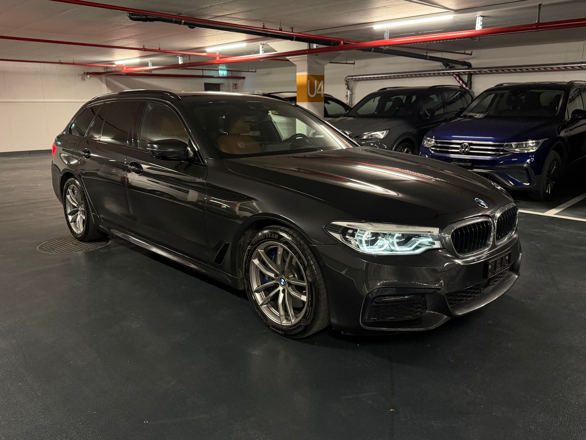 BMW 530d xDrive Touring Sport Line Steptronic-image-1