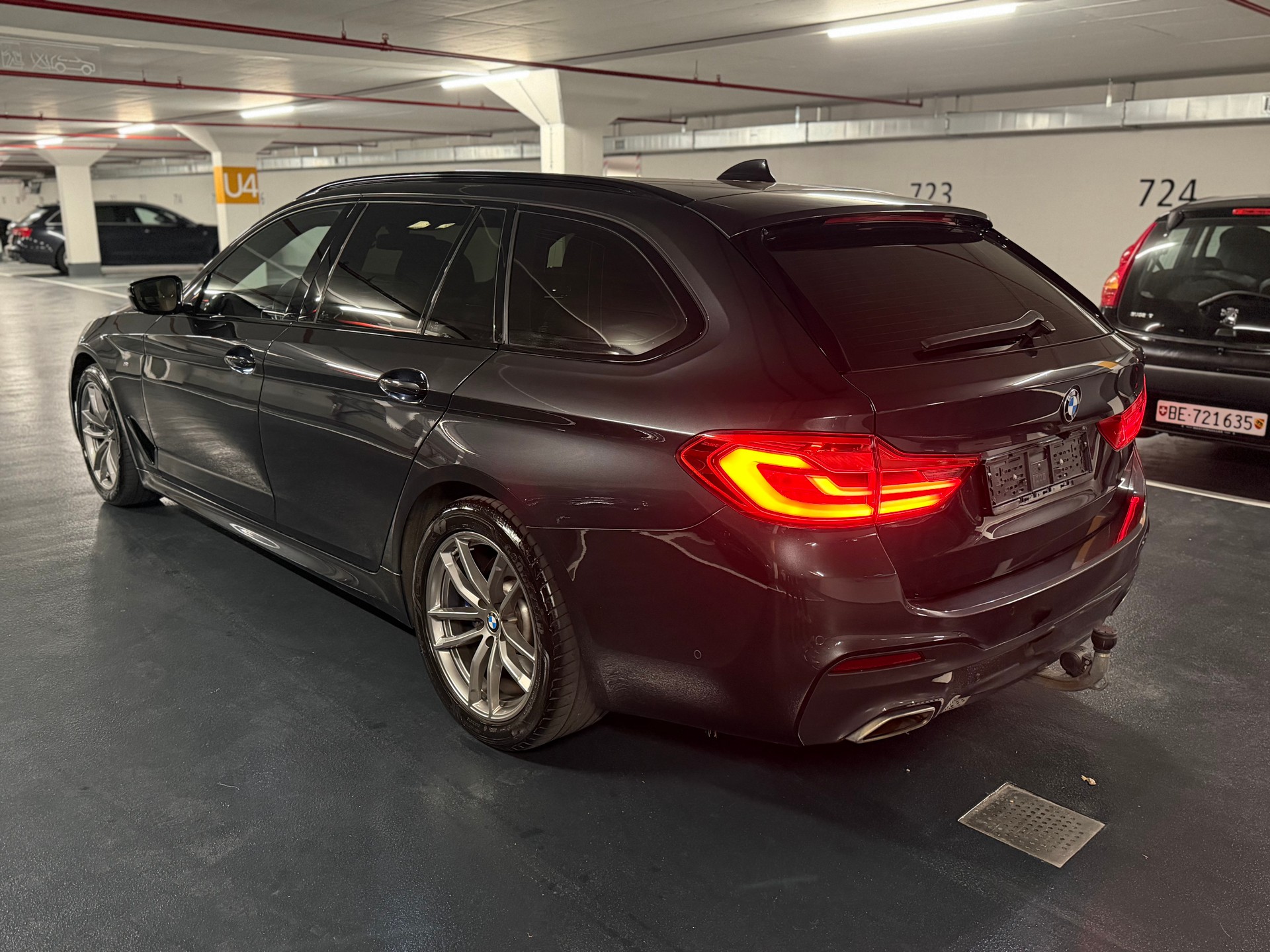BMW 530d xDrive Touring Sport Line Steptronic-image-2