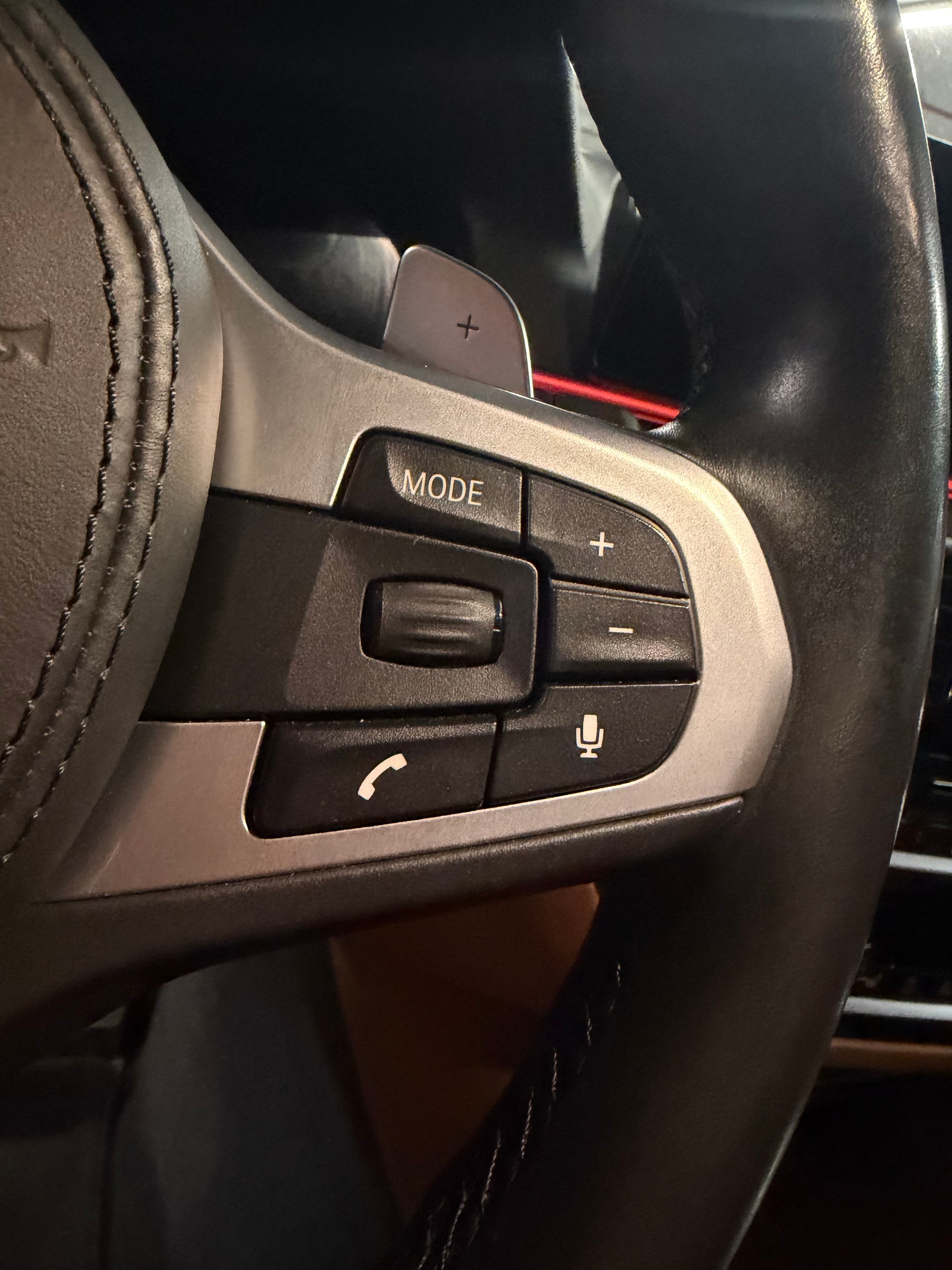 BMW 530d xDrive Touring Sport Line Steptronic-image-12
