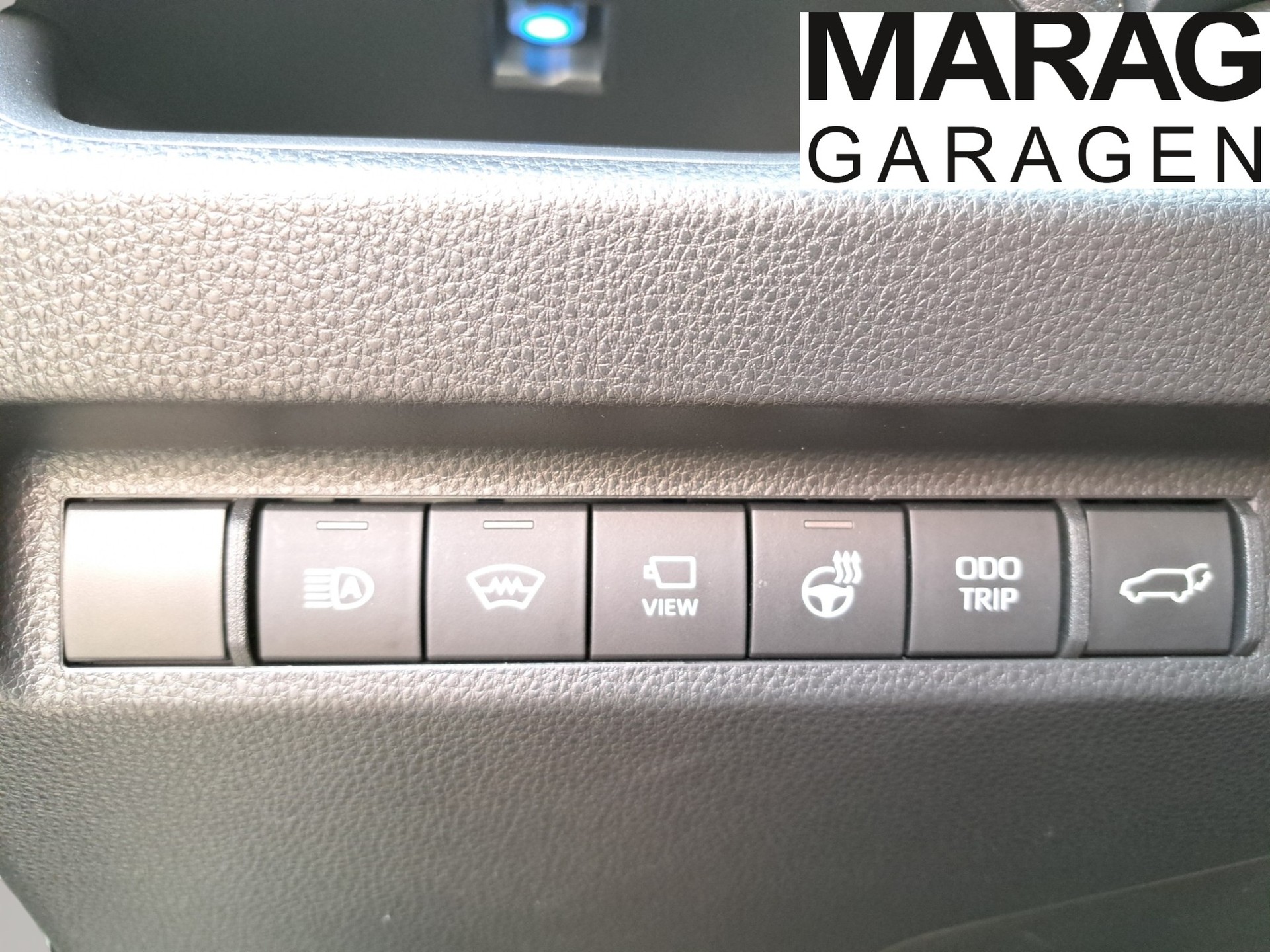 TOYOTA RAV-4 2.5 PHEV GR Sport e-CVT 4WD-image-14