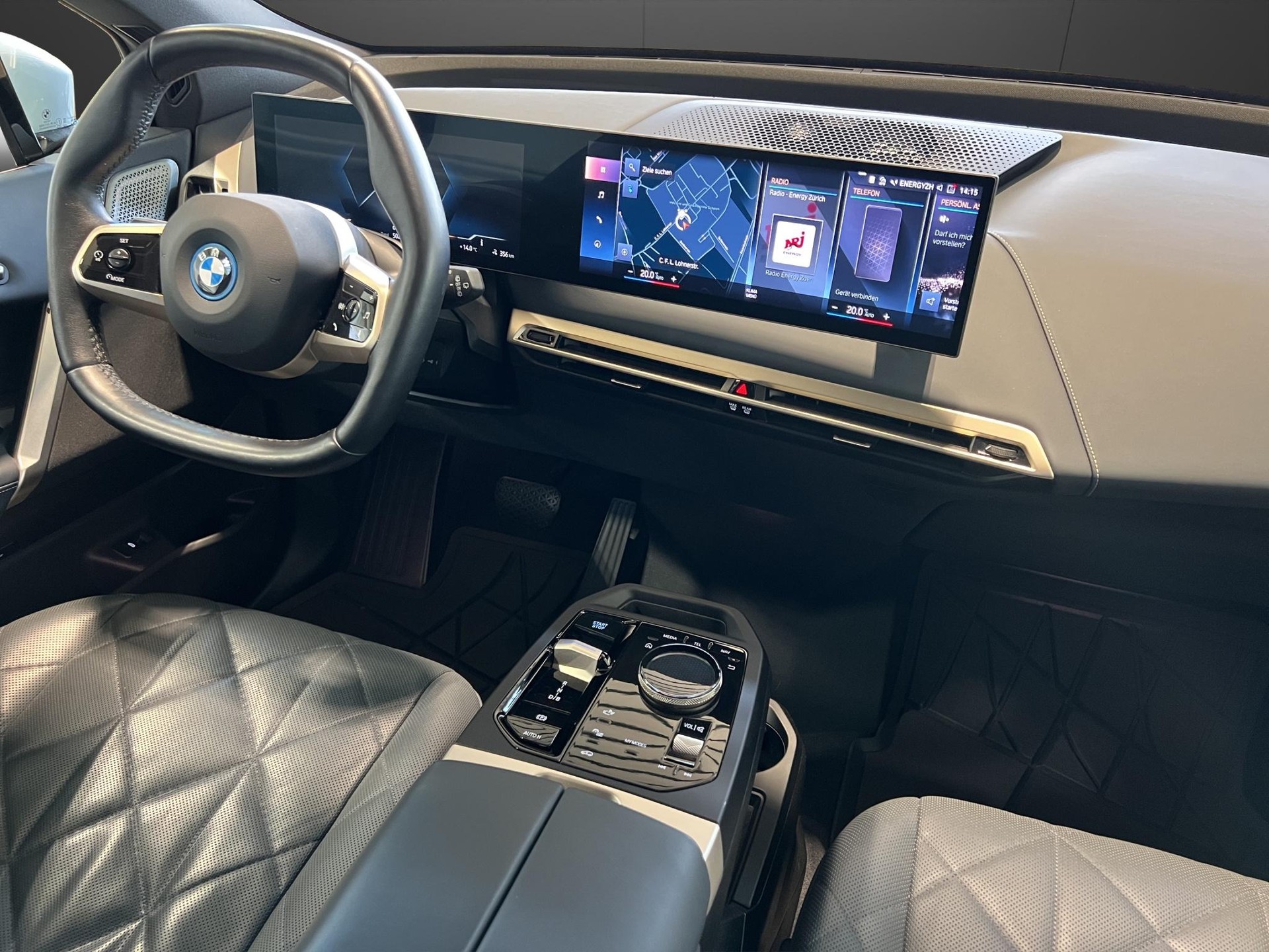 BMW iX xDrive M60-image-19