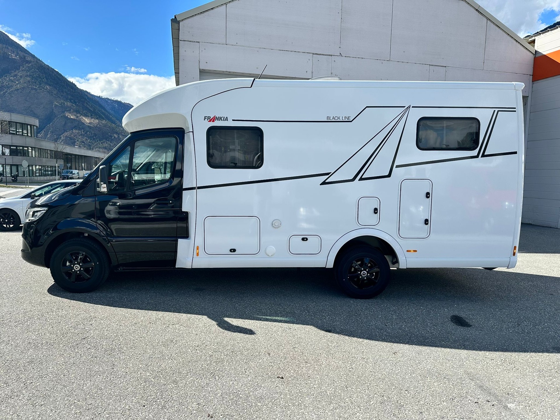 FRANKIA Neo T 7 GDK Black Line-showroom-element-2