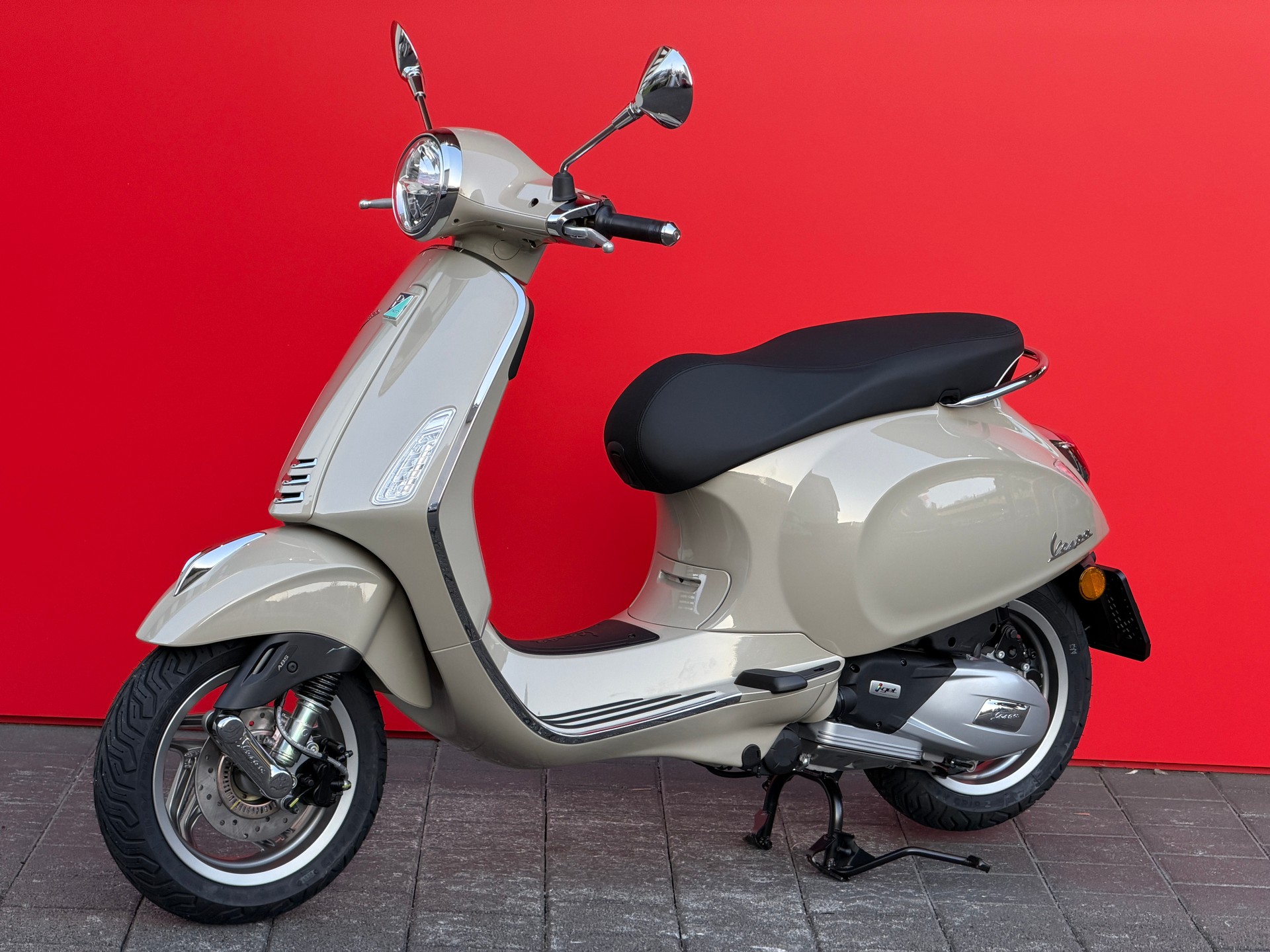 PIAGGIO Vespa 125 Primavera MY26-image-2