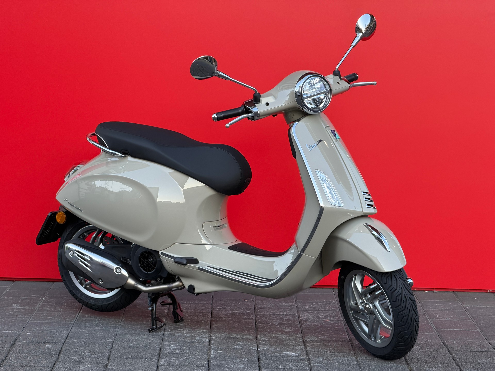 PIAGGIO Vespa 125 Primavera MY26-image-4