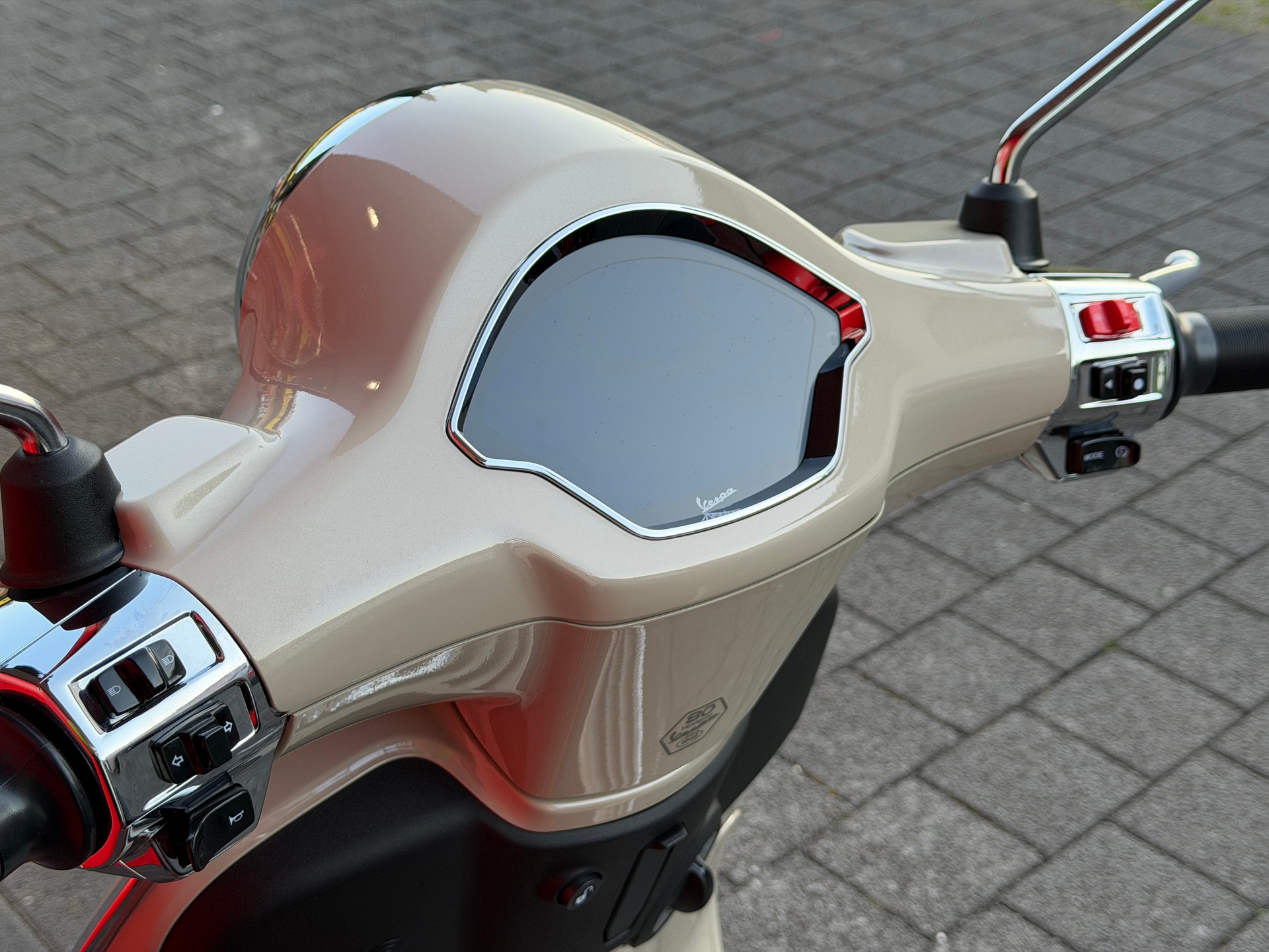 PIAGGIO Vespa 125 Primavera MY26-image-7