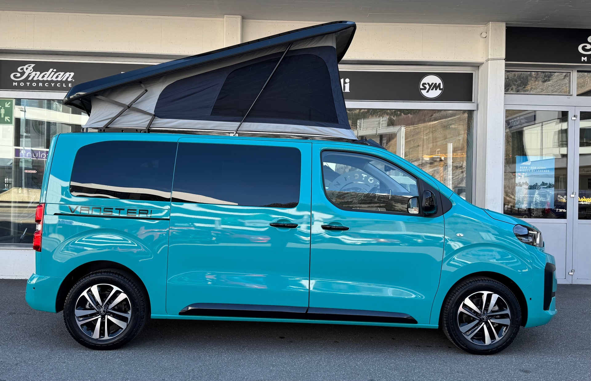 CITROEN PÖSSL Vanster BlueHDI 145 PS-image-1