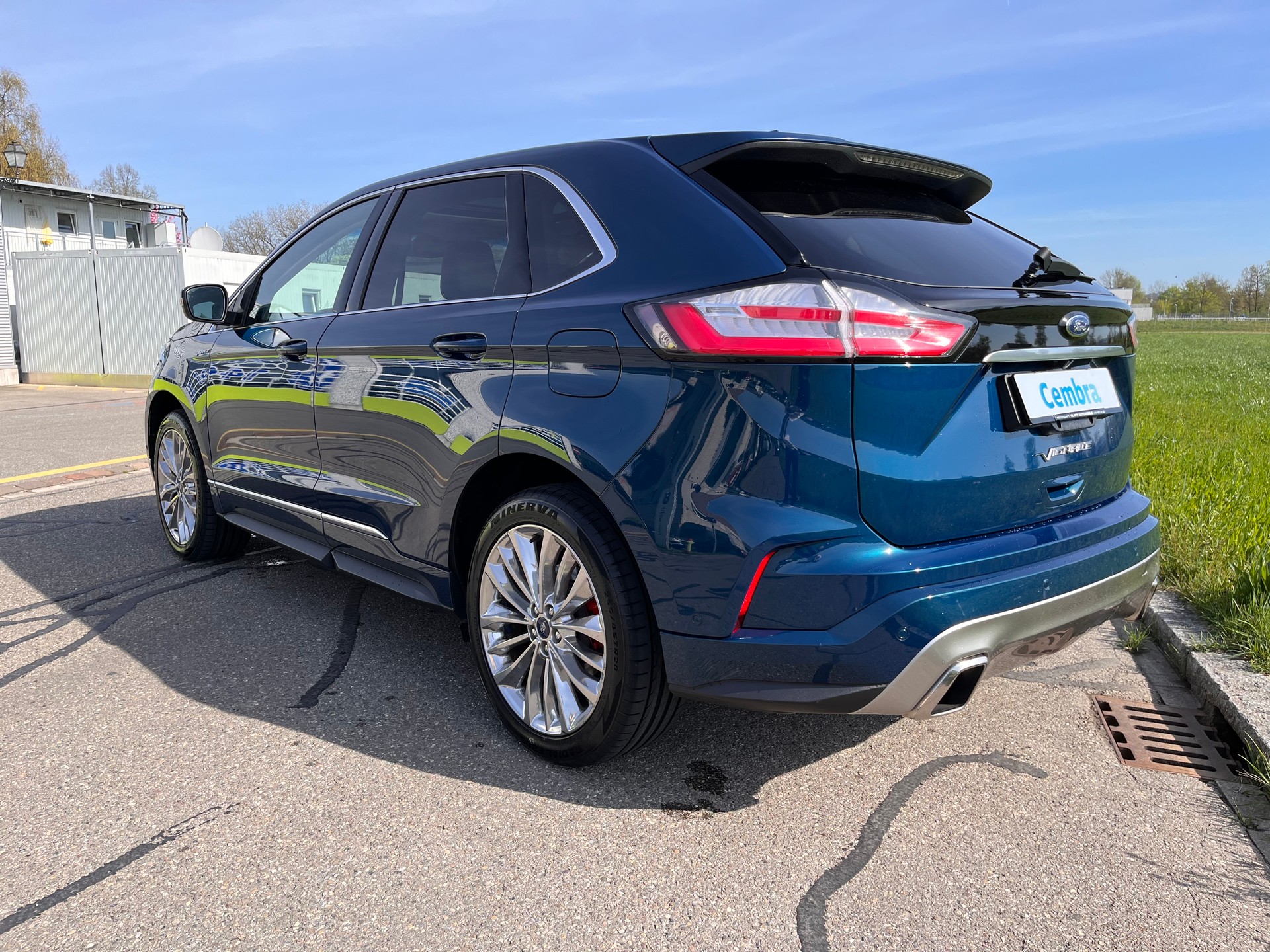 FORD Edge 2.0 EcoBlue Vignale 4WD Automatic * IN DARK PERSION GREEN - STANDHEIZUNG *-showroom-element-3