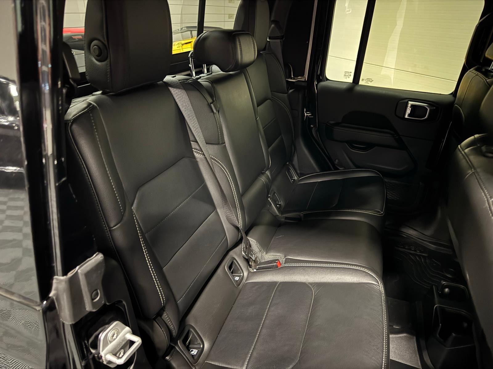 JEEP Gladiator 3.0 D MultiJet Launch Edition-image-12