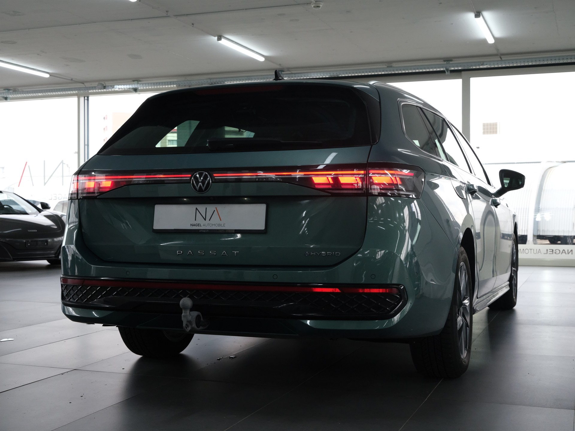 VW Passat Variant 1.5 TSI evo2 Plug-In- Hybrid R-Line DSG-showroom-element-2