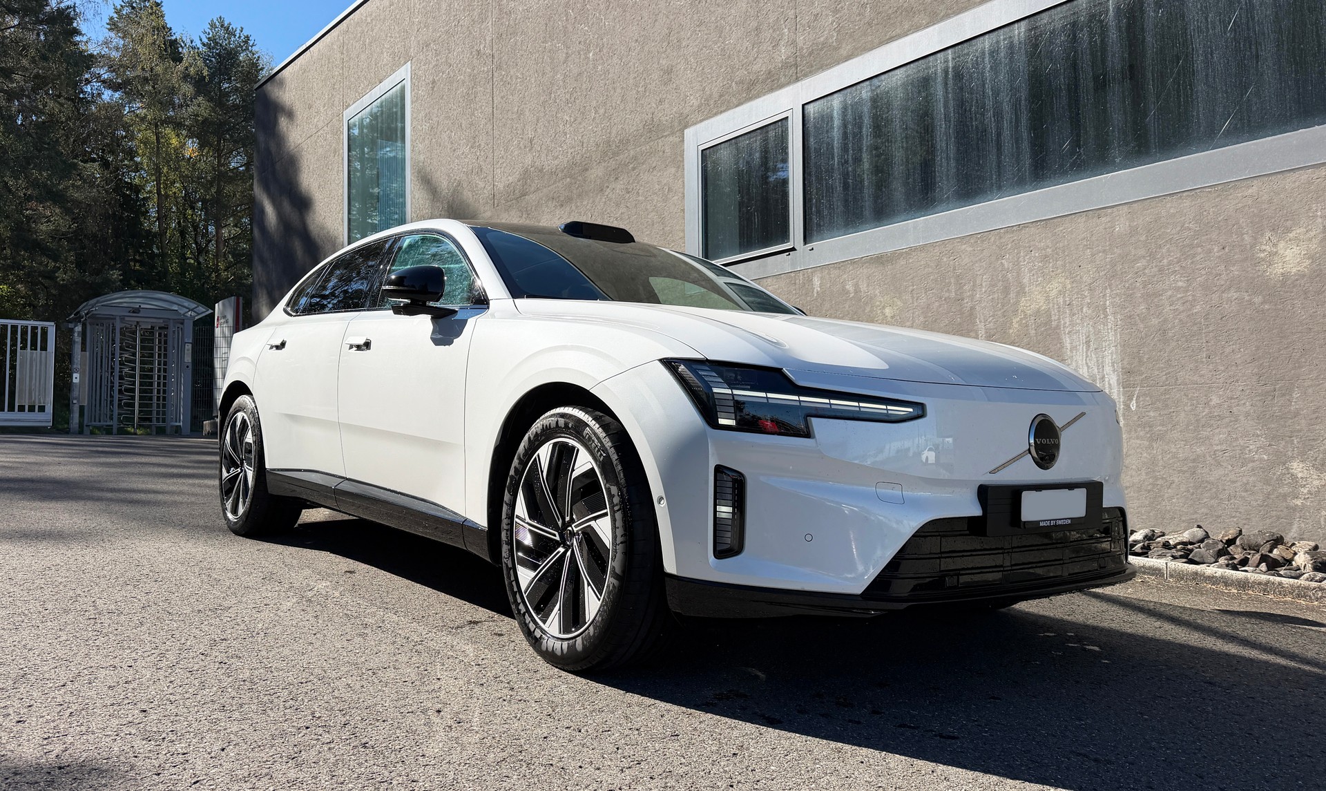 VOLVO ES90 Plus