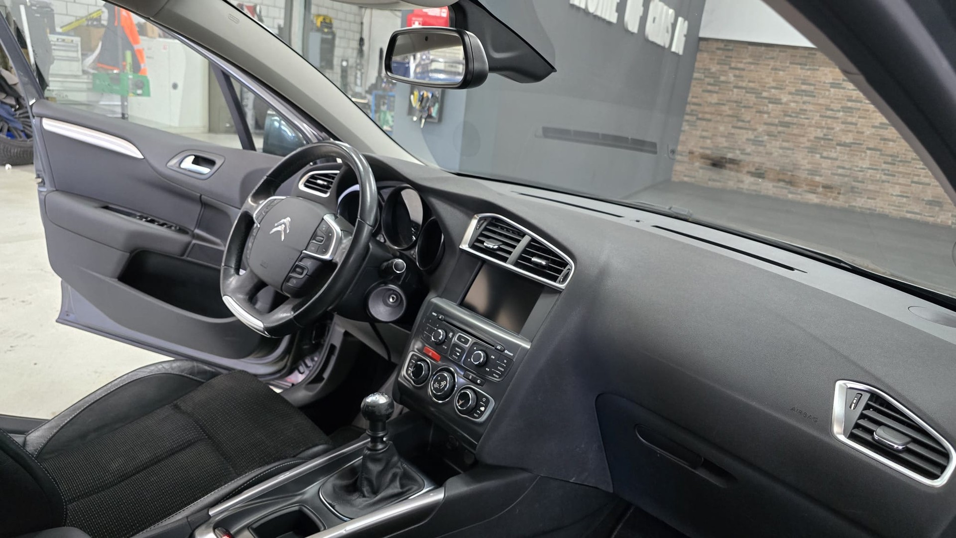 CITROEN C4 Berline 1.2 THP Exclusive-image-18