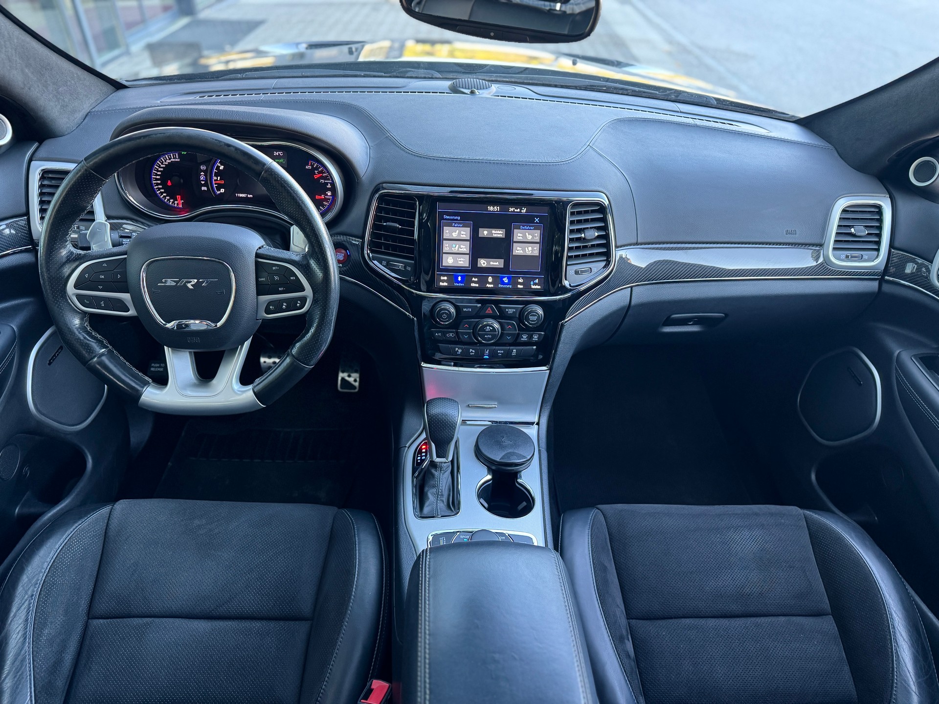 JEEP Grand Cherokee 6.4 V8 HEMI SRT8 Automatic-image-7