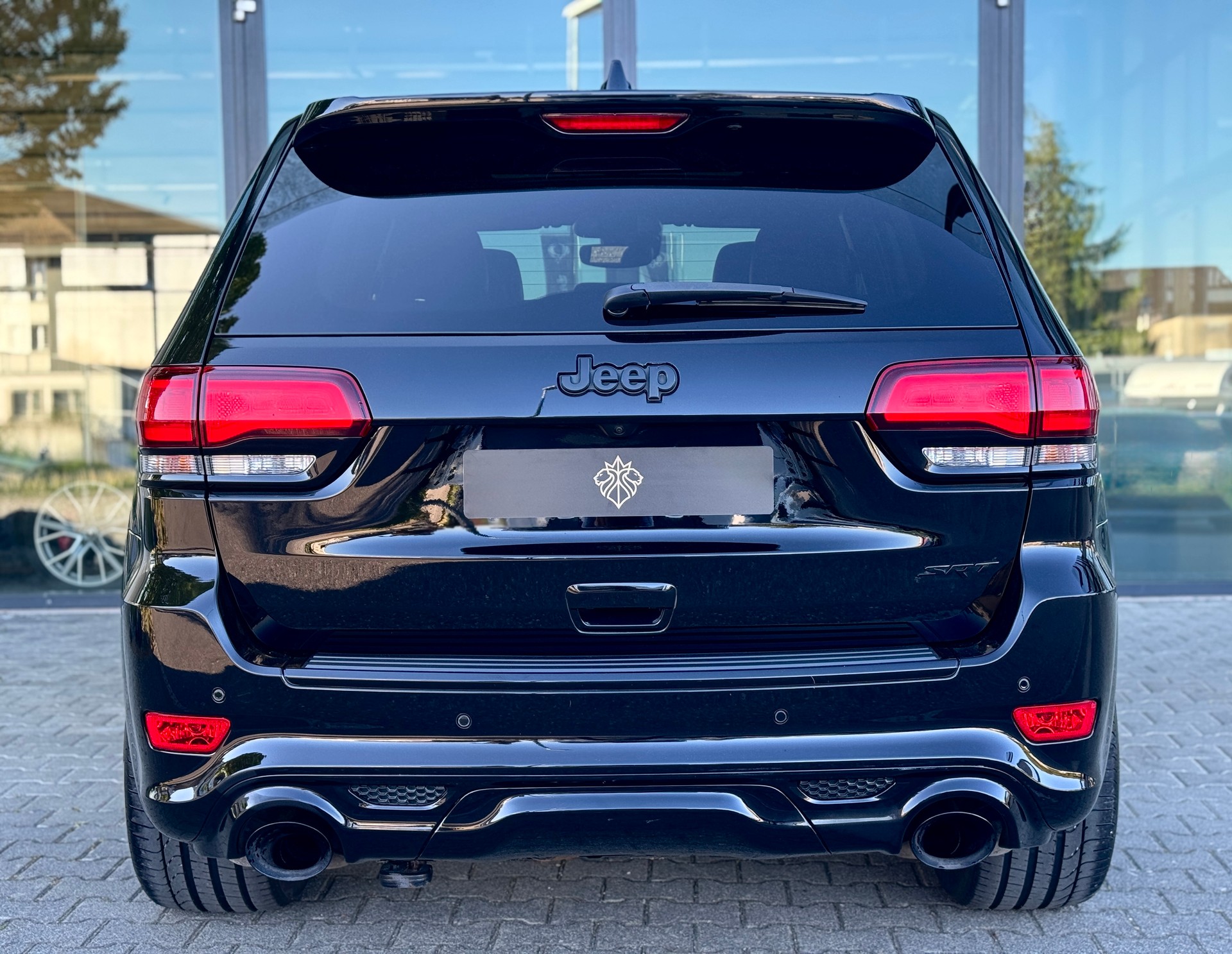 JEEP Grand Cherokee 6.4 V8 HEMI SRT8 Automatic-image-4