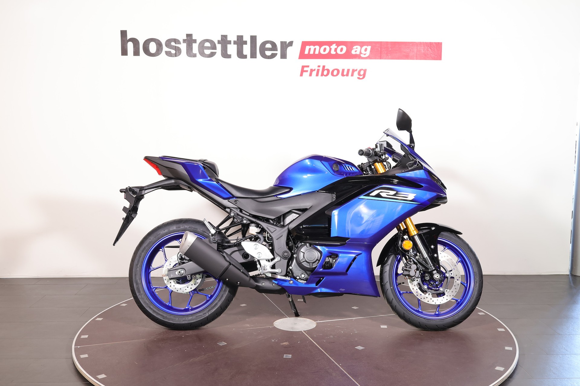 YAMAHA R3-image-1