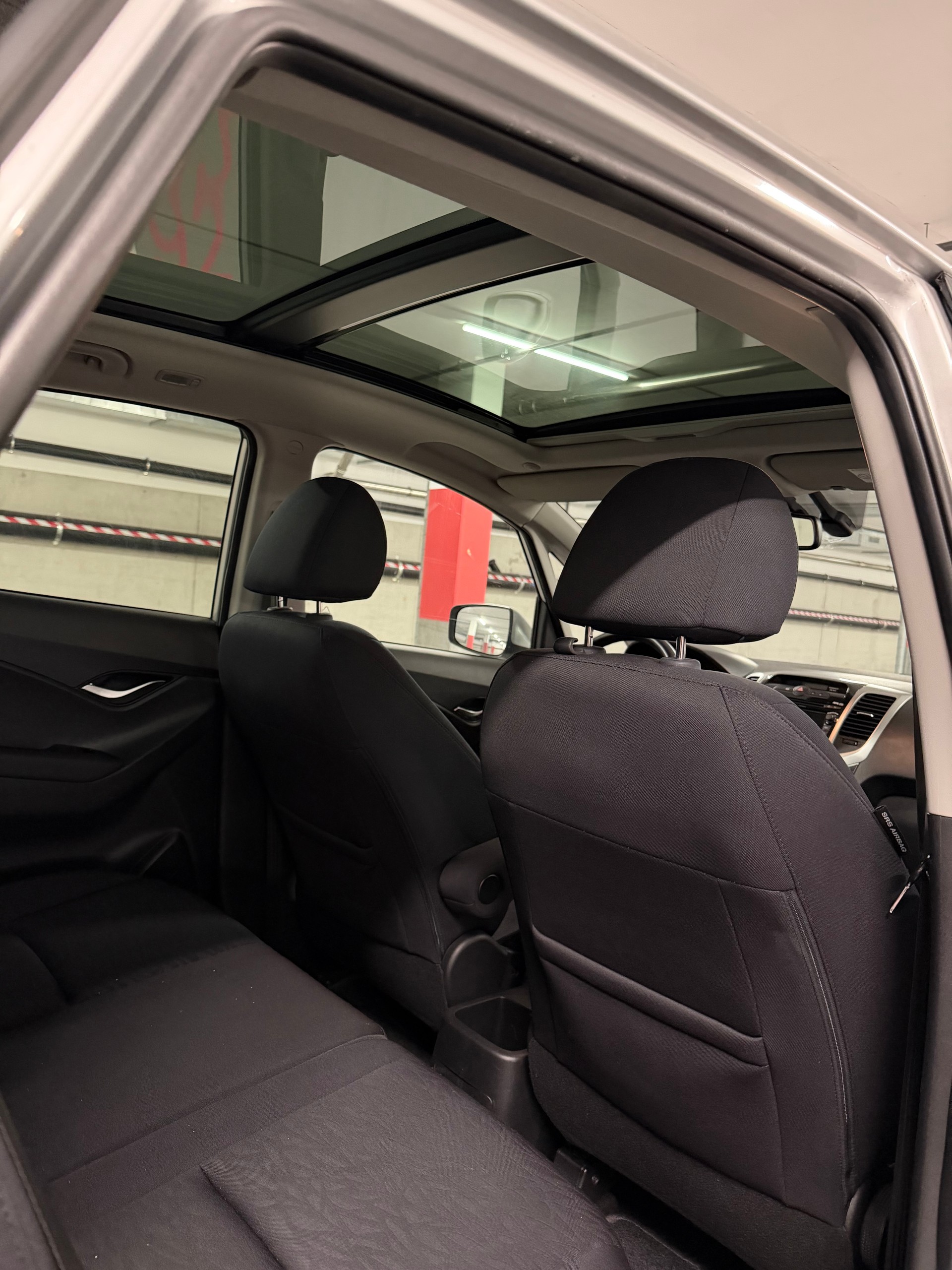 HYUNDAI iX20-image-13
