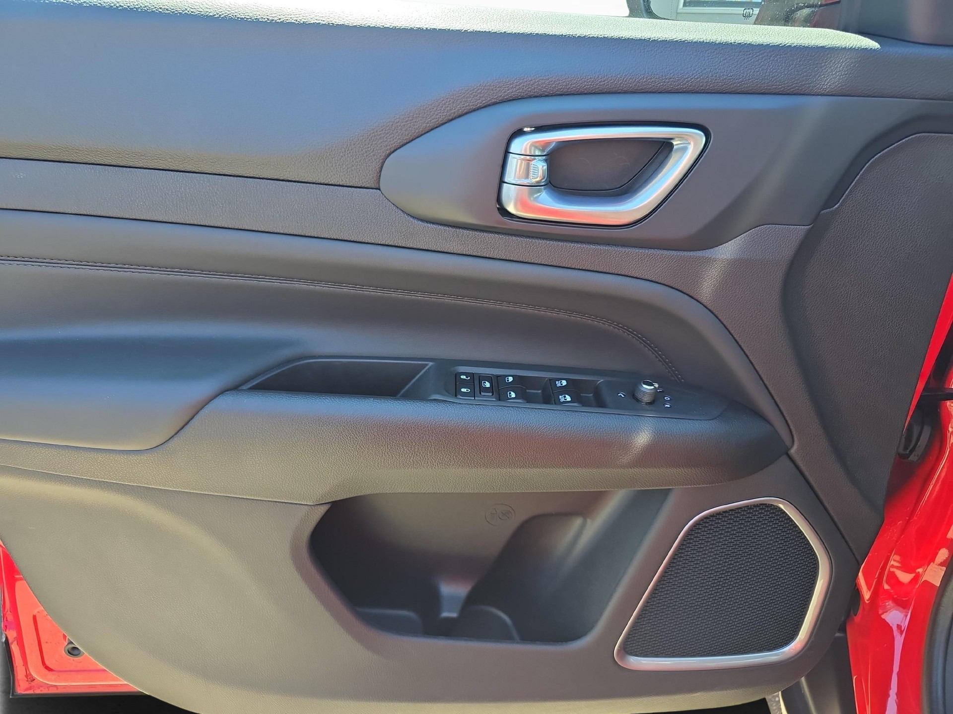 JEEP Compass 1.3 Swiss Limited 4xe-image-13