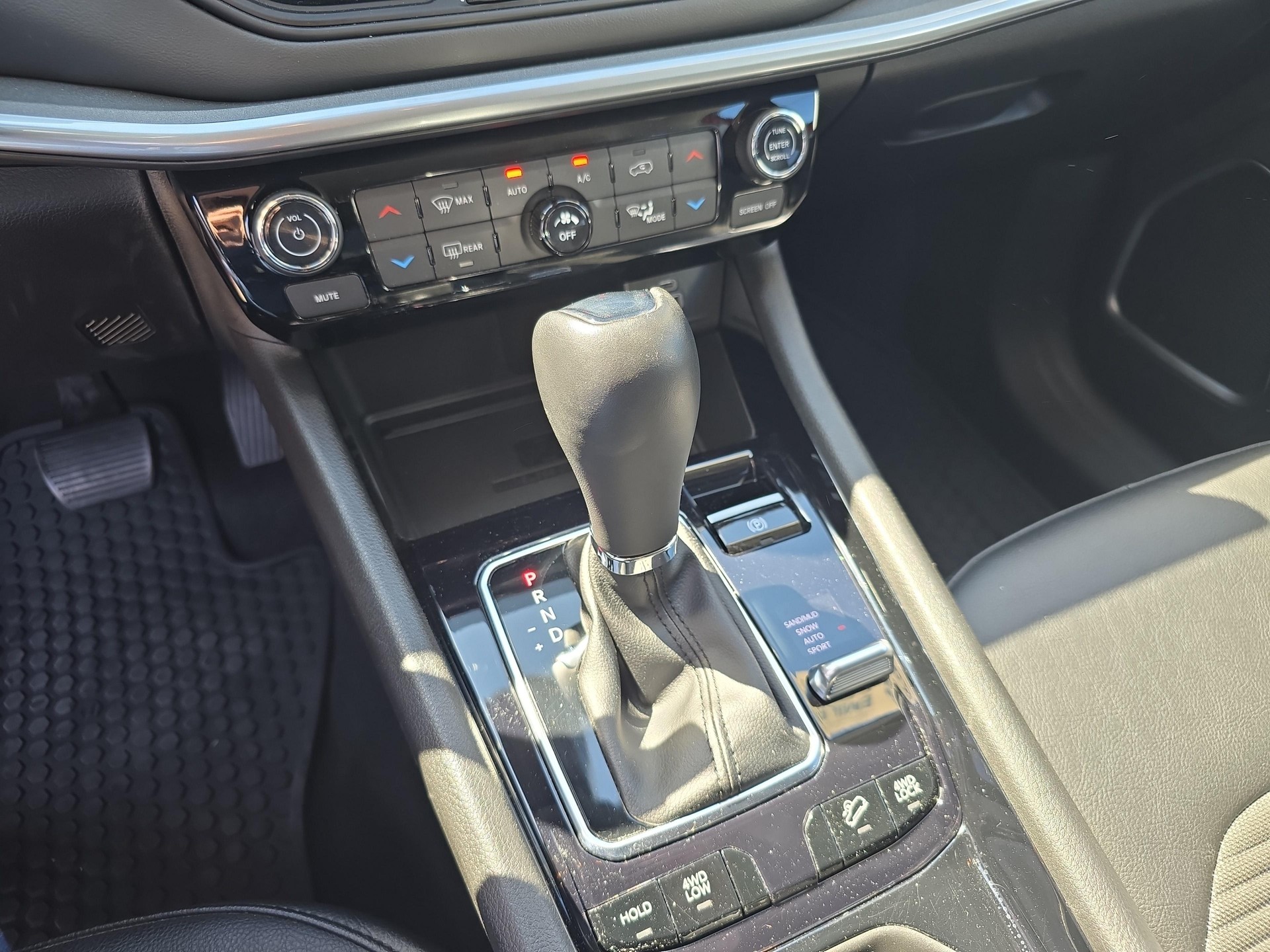 JEEP Compass 1.3 Swiss Limited 4xe-image-16