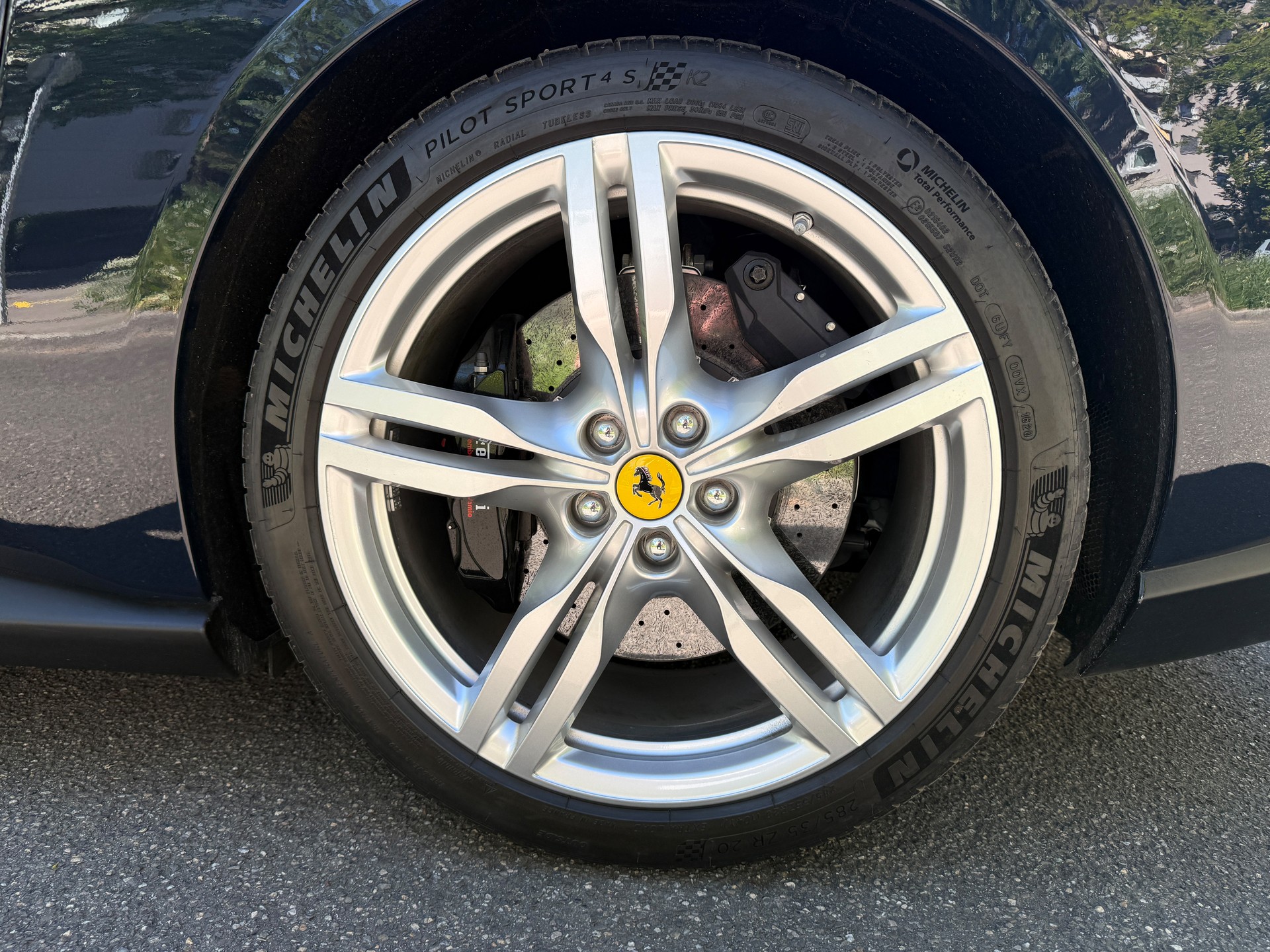 FERRARI Portofino 3.9 V8 T-showroom-element-3
